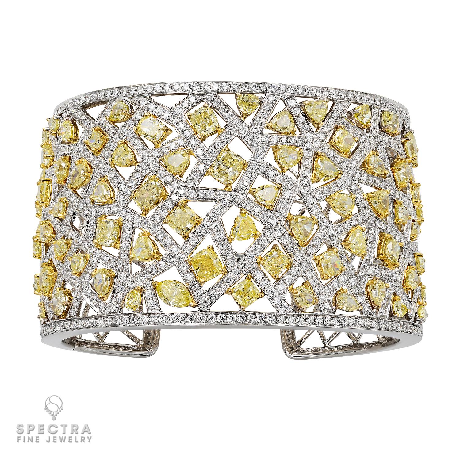 Contemporary Yellow Diamond 18k Gold Cuff Bracelet In New Condition For Sale In New York, NY