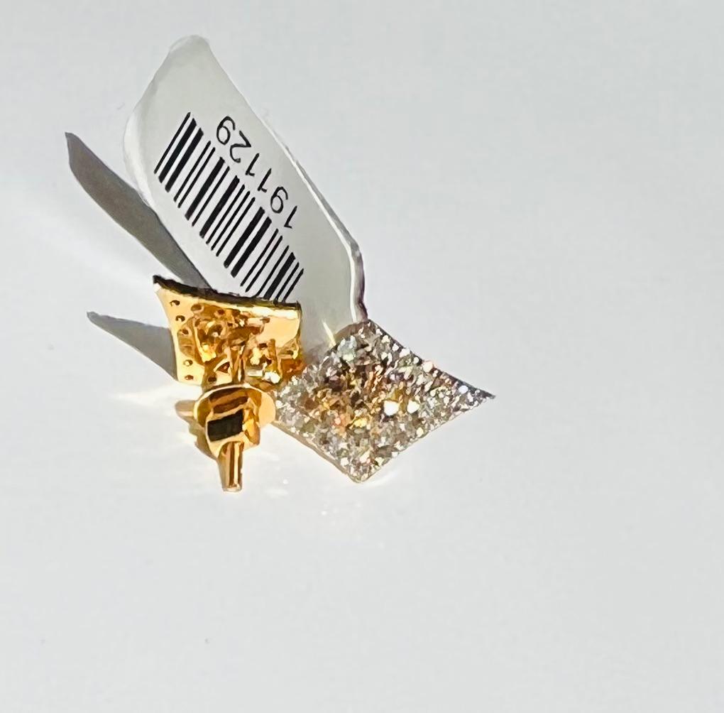 Art Deco 18K Daisy Diamond Studs For Sale