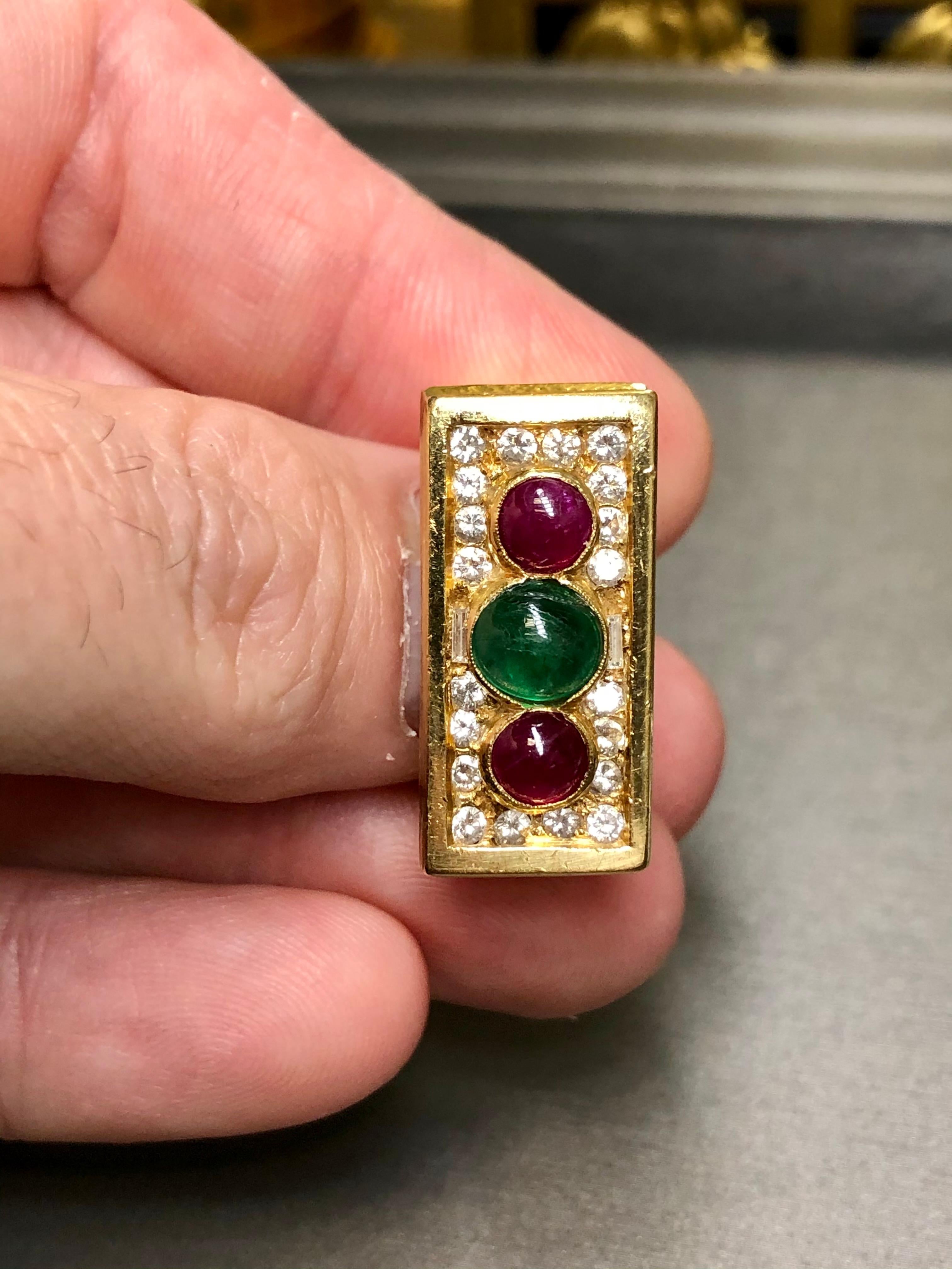 18k David Webb Diamond Cabochon Emerald Ruby Hammered Cocktail Ring 7.75 For Sale 5