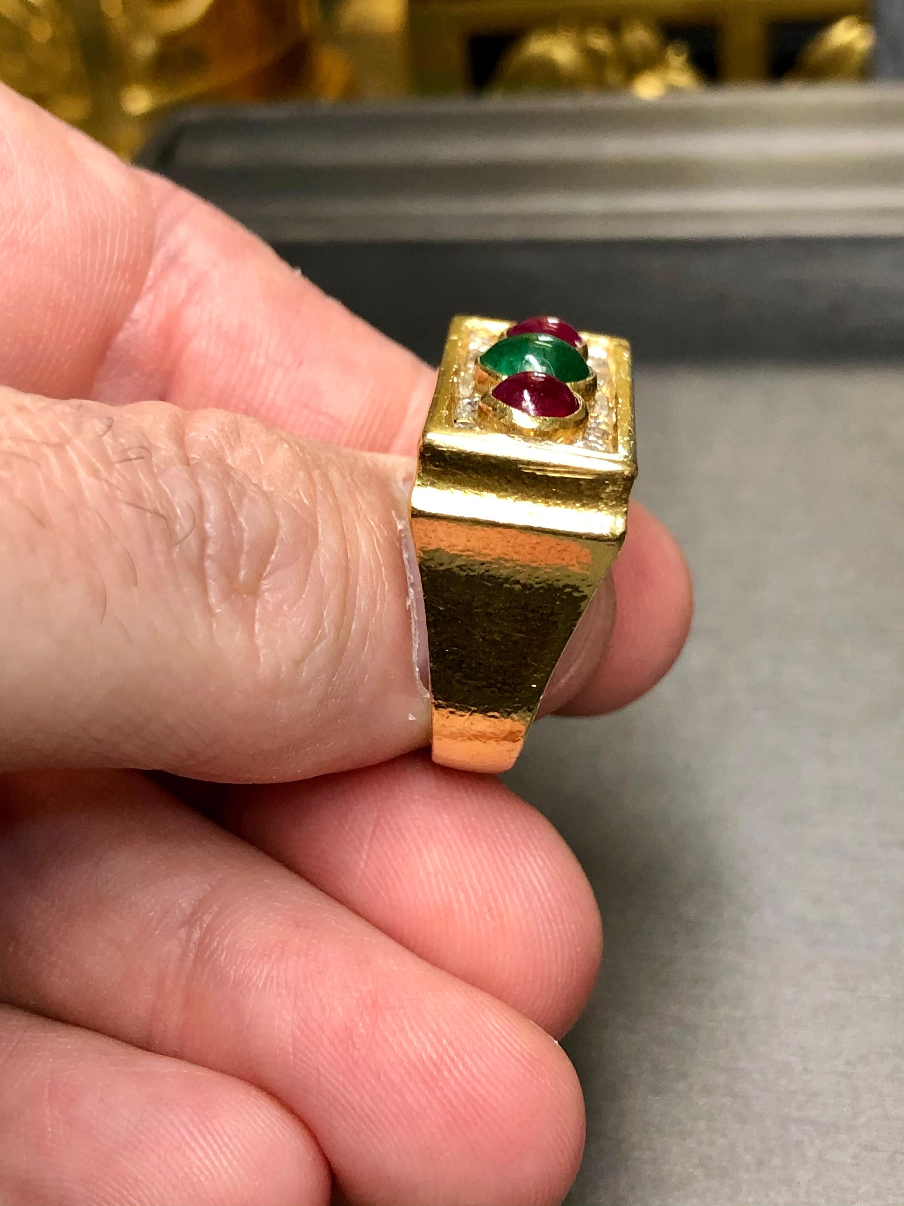 18k David Webb Diamond Cabochon Emerald Ruby Hammered Cocktail Ring 7.75 For Sale 6