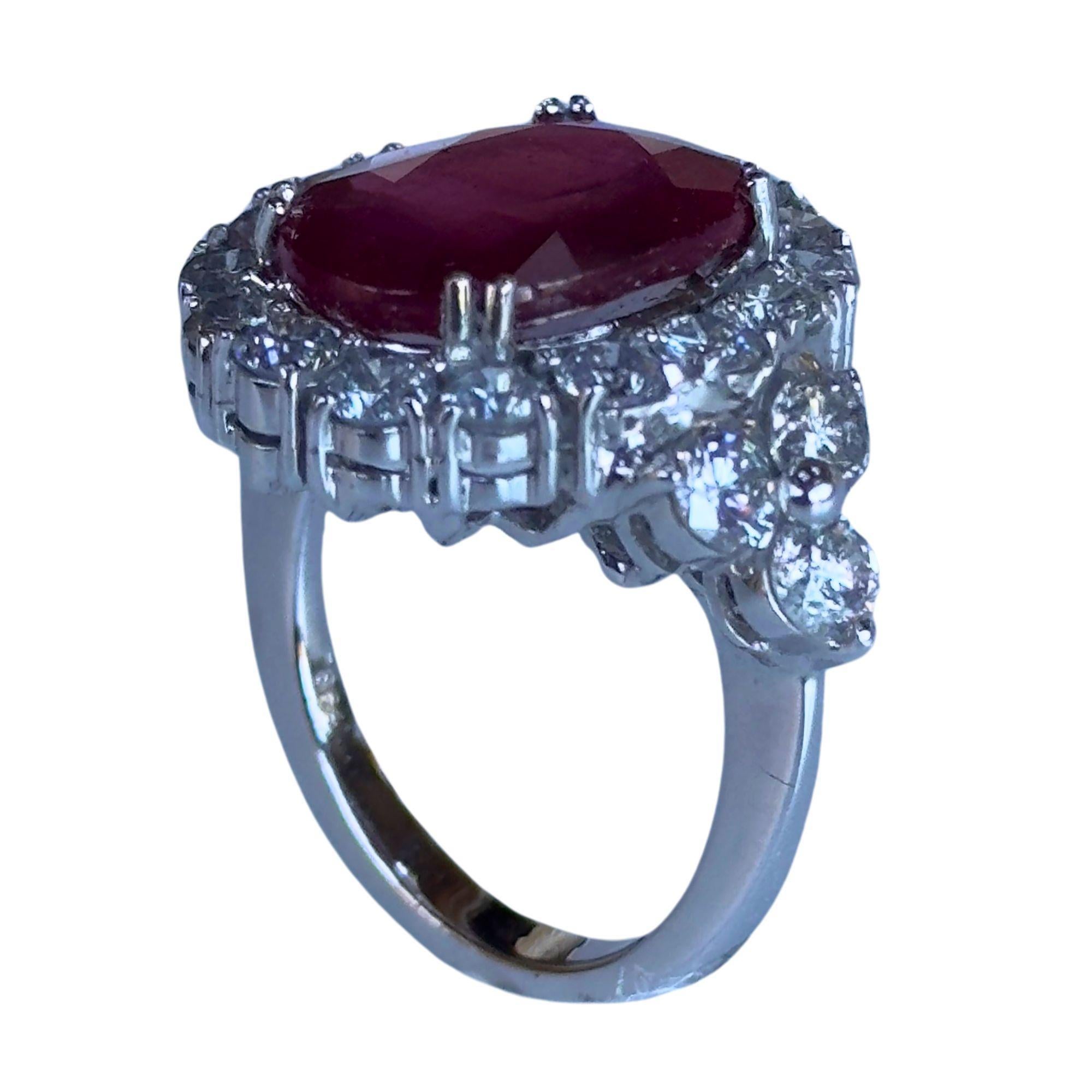 Oval Cut 18k Diamond and African Ruby Ring For Sale