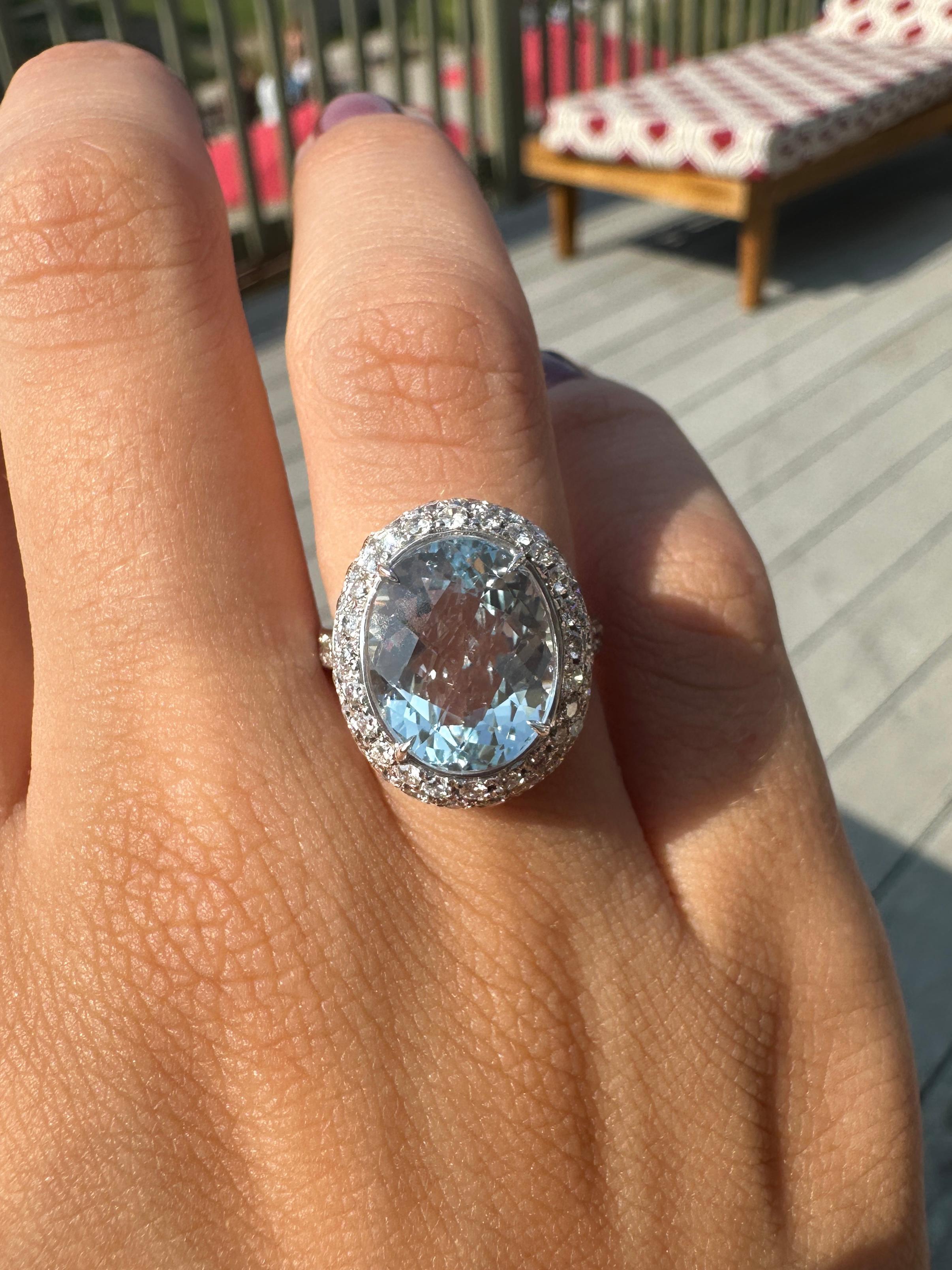 18k Diamond and Aquamarine Ring 8