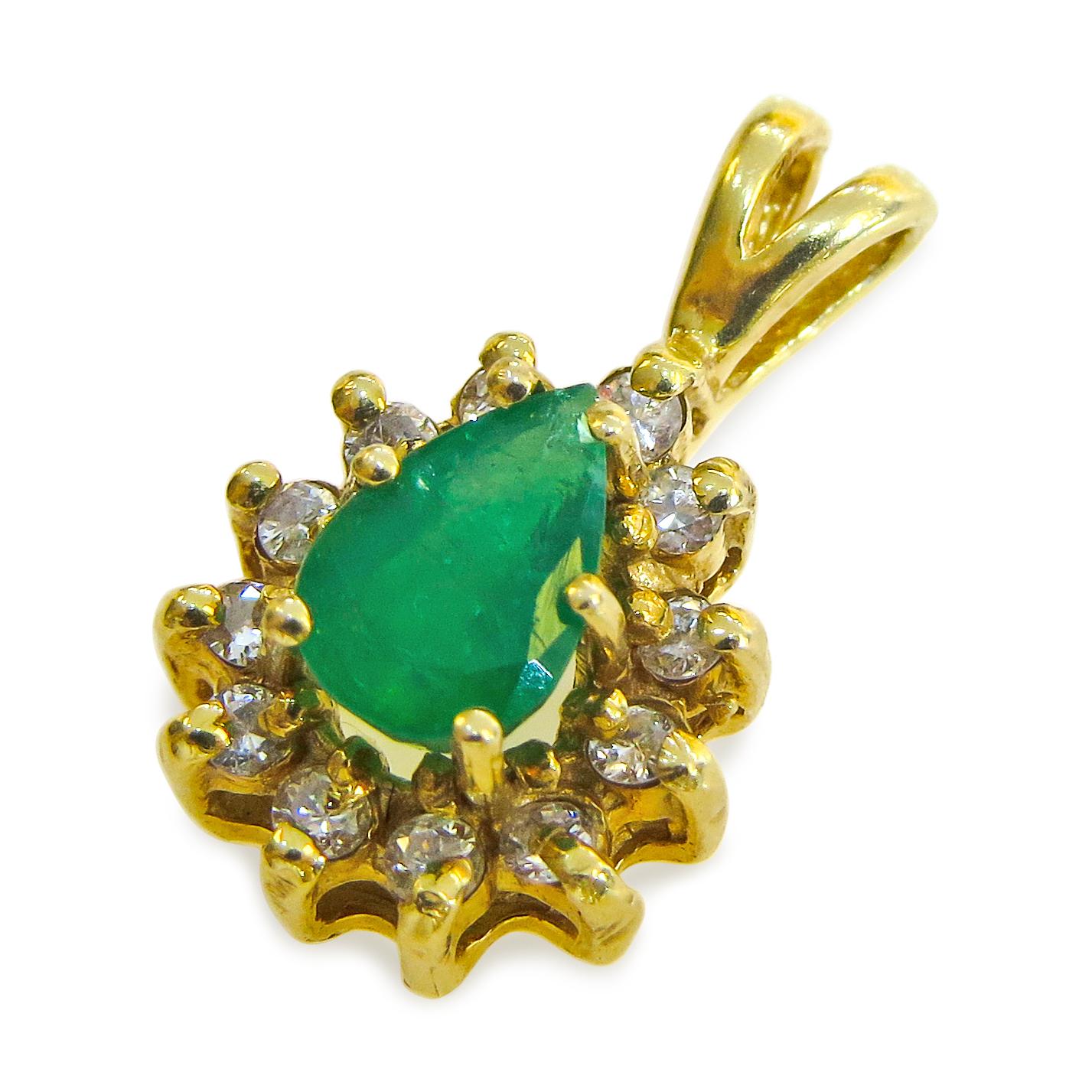Art Deco 18 Karat Diamond and Colombian Emerald Ladies Pendant For Sale
