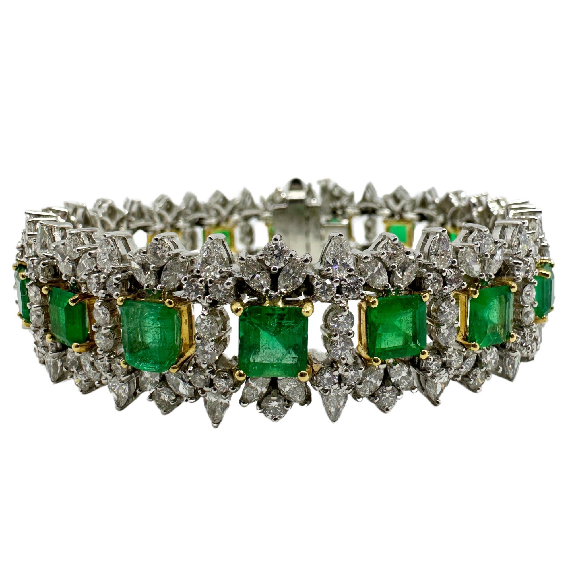 Bracelet en or blanc 18K avec diamants et émeraudes
Condit : En bon état avec quelques légères usures de surface dues à l'âge.
Longueur : 7 pouces
Largeur : 0.60 pouces
Métal : Or blanc 18k
Poids : 48,06 grammes
Diamants : 11,38 carats
Émeraude :