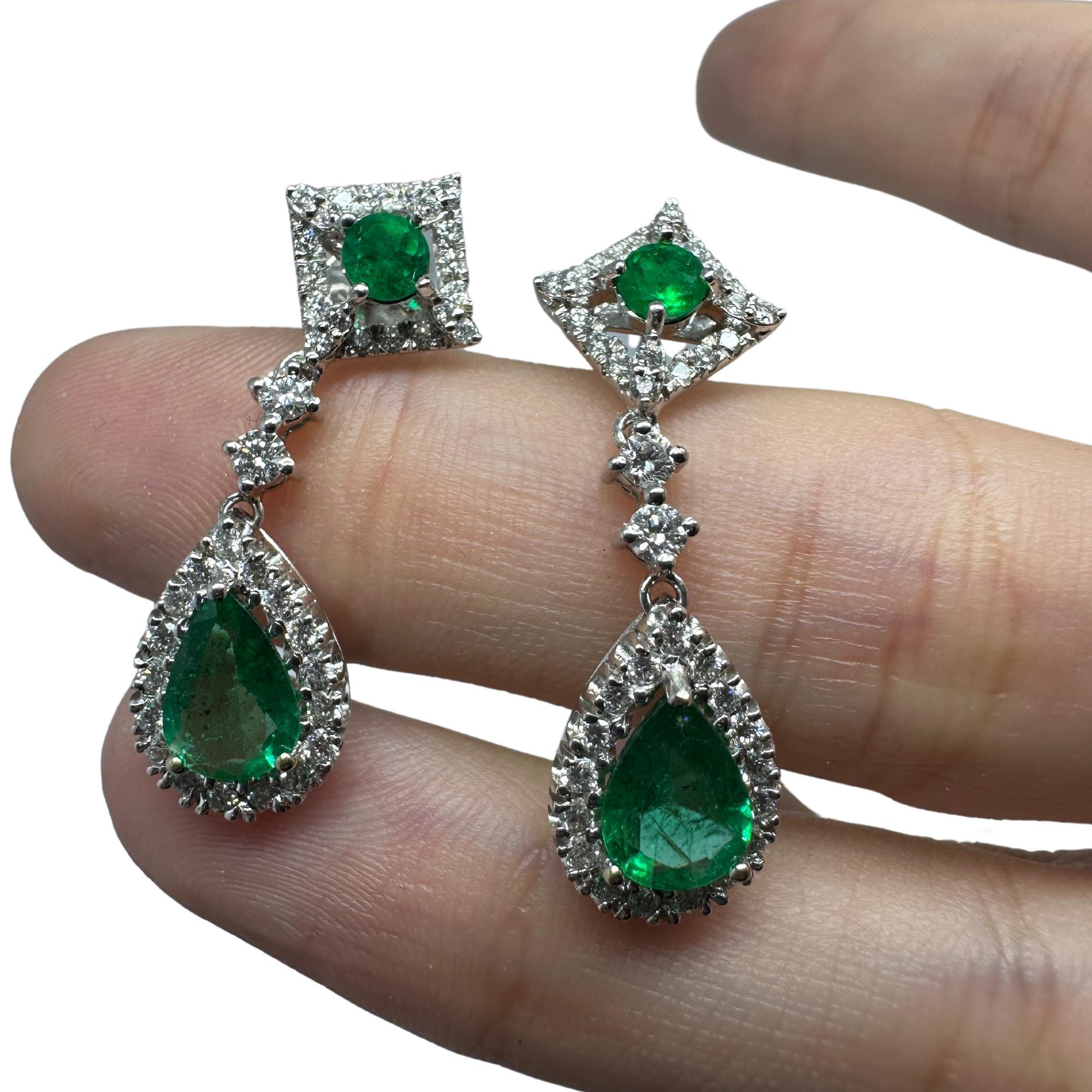 18K Diamond and Emerald Earrings For Sale 1