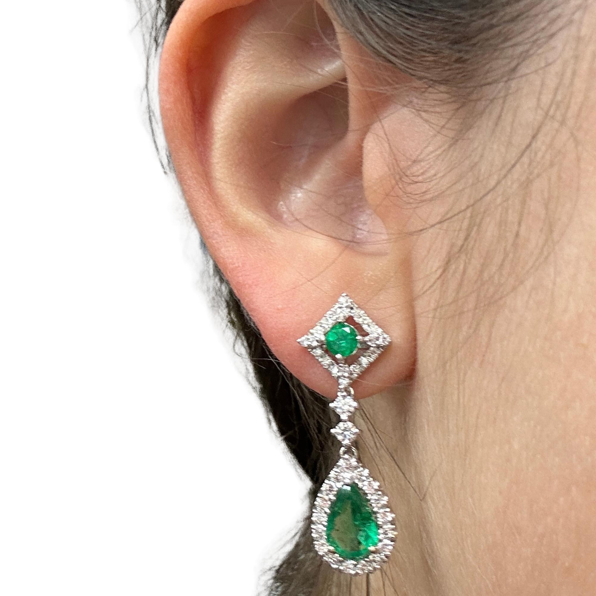 18K Diamond and Emerald Earrings For Sale 2