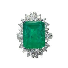 18k Diamond and Emerald Ring
