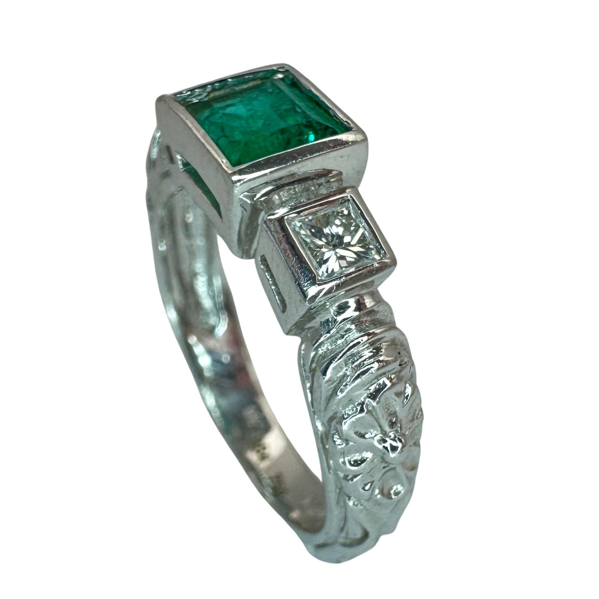 Square Cut 18k Diamond and Emerald Ring For Sale