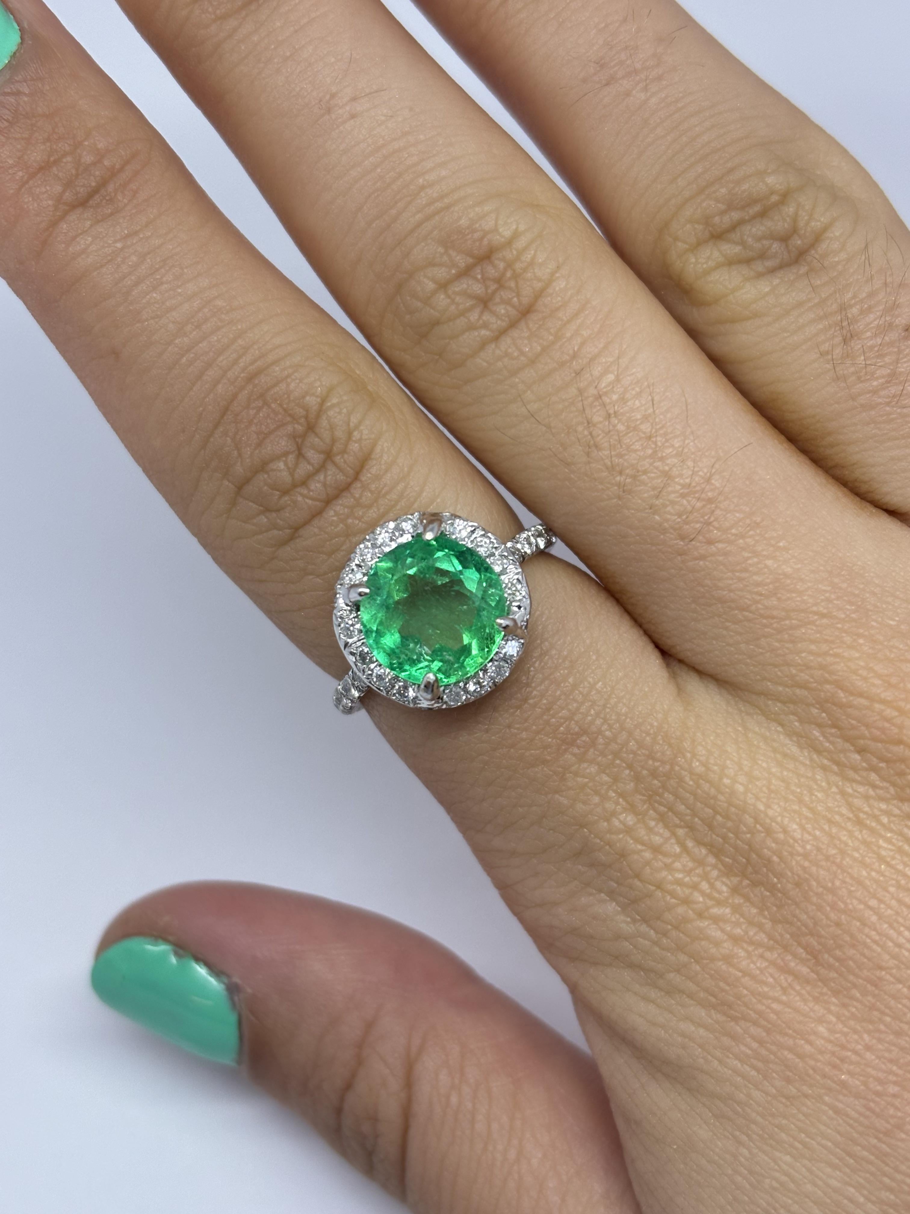 18k Diamond and Emerald Ring For Sale 1