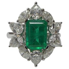 18k Diamond and Emerald Ring 