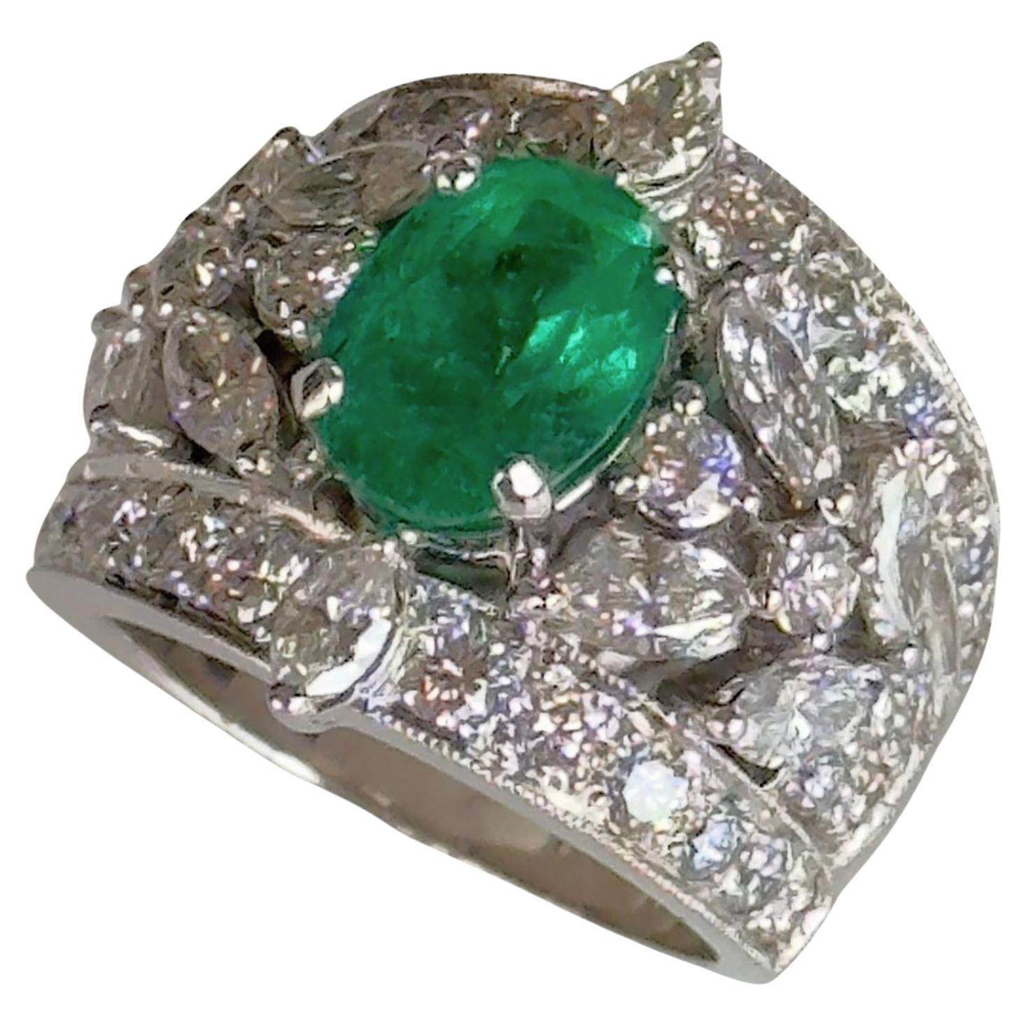 18k Diamond and Emerald Ring For Sale