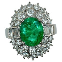 Used 18k Diamond and Emerald Ring