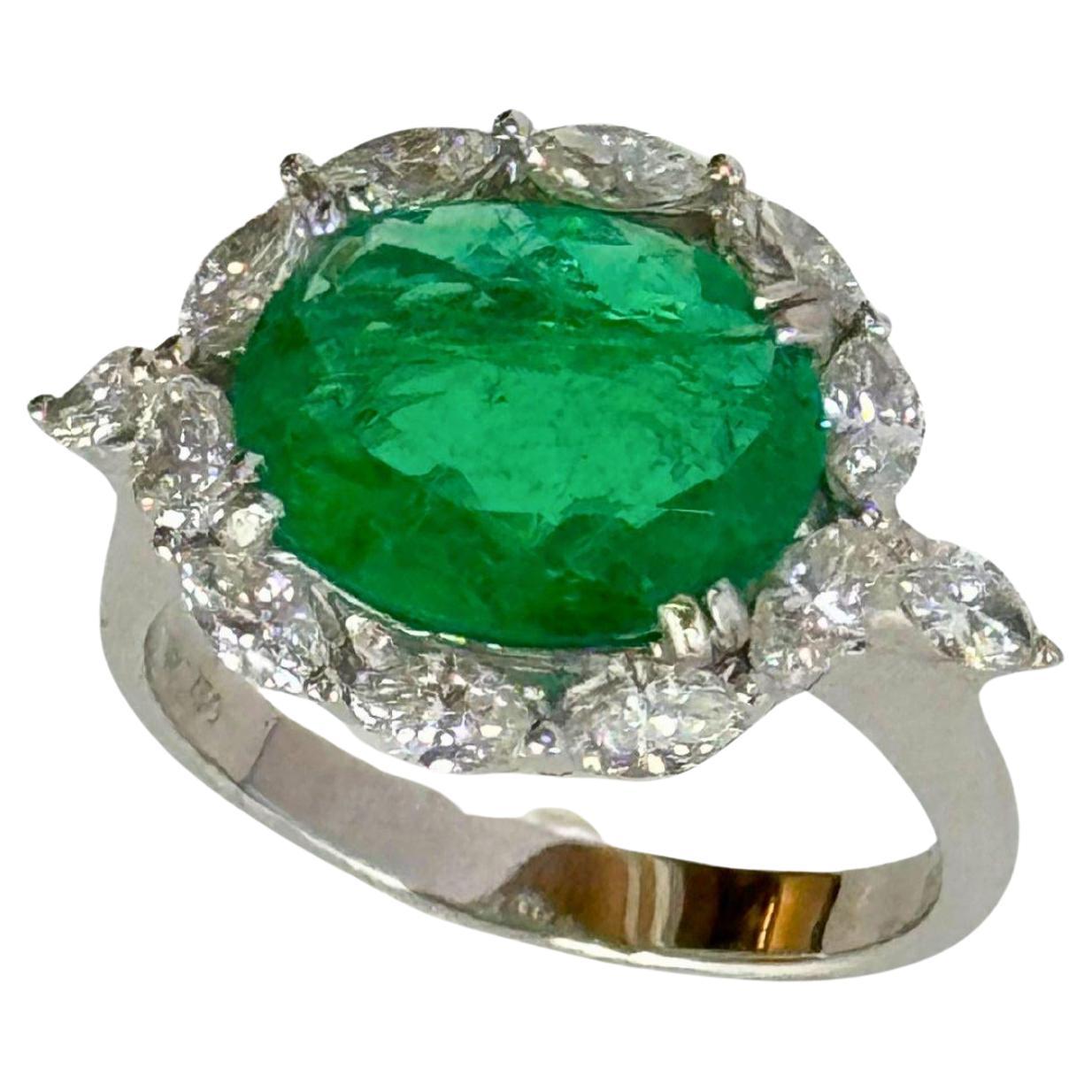 18k Diamond and Emerald Ring For Sale