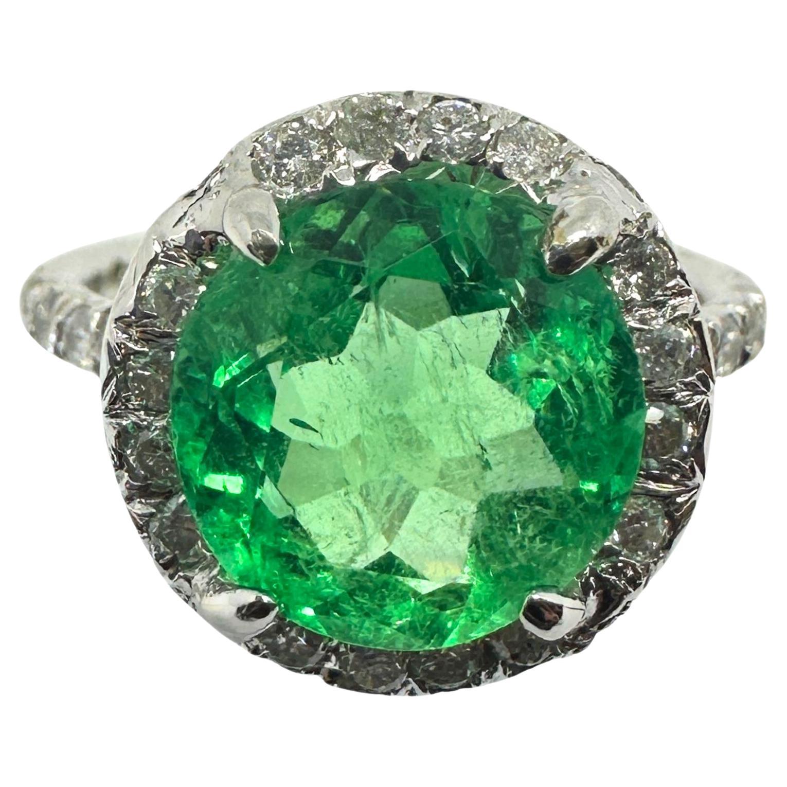 18k Diamond and Emerald Ring