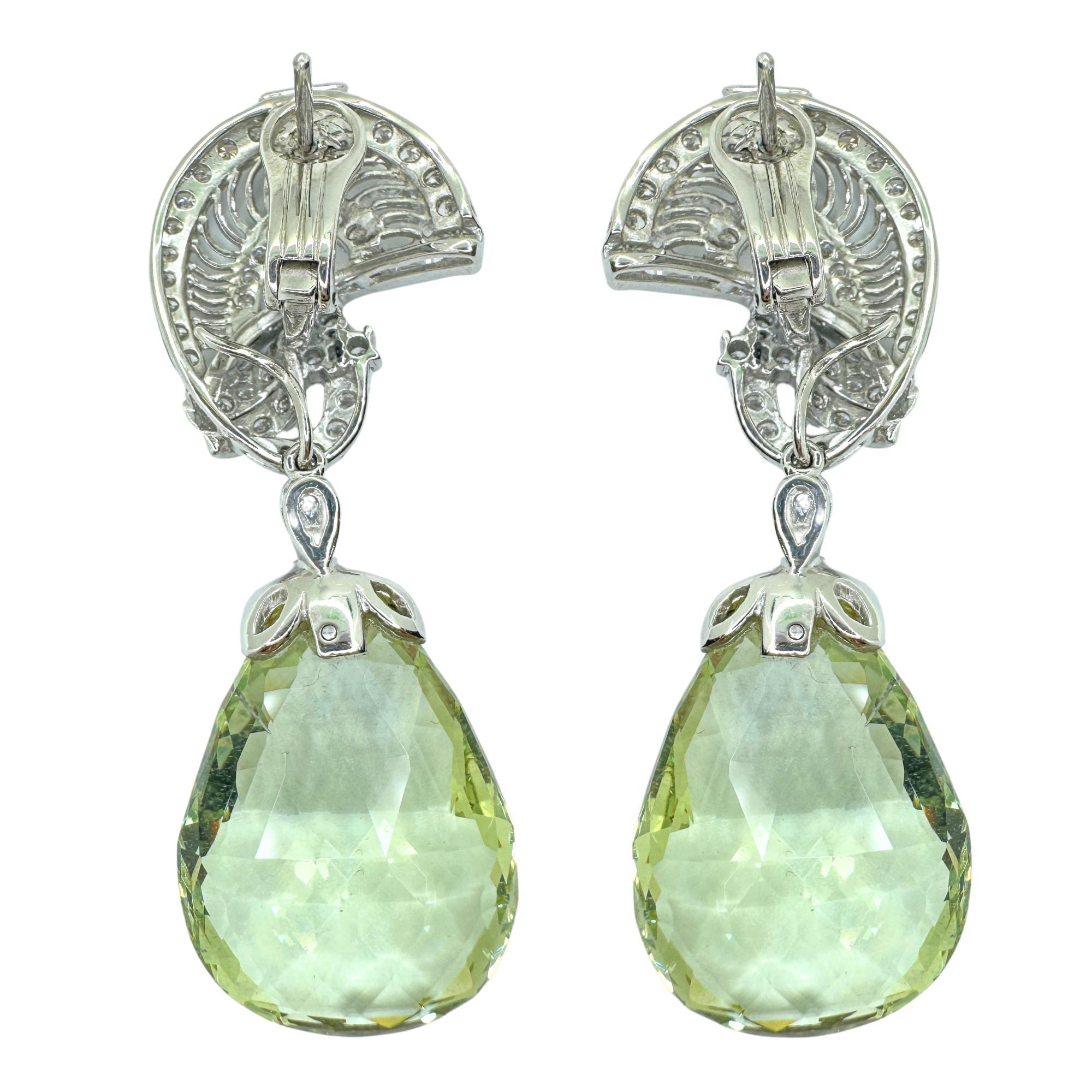Taille ronde Boucles d'oreilles jour et nuit en diamant et vert d'eau et de béryl 18k en vente