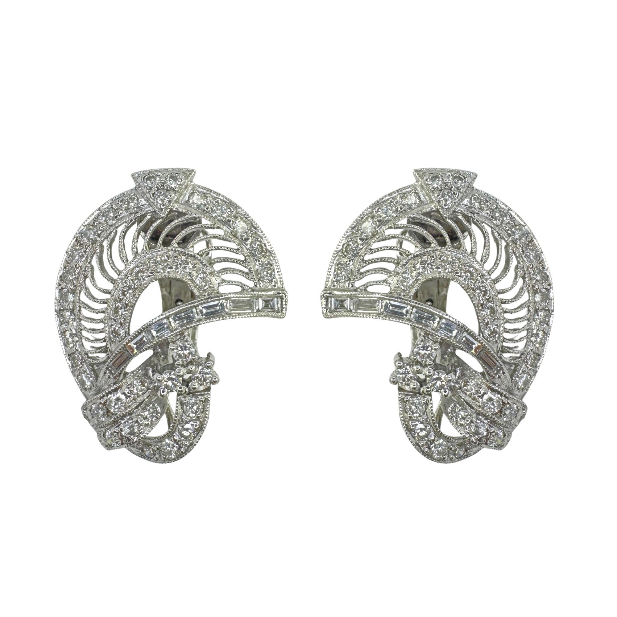 Boucles d'oreilles jour et nuit en diamant et vert d'eau et de béryl 18k Bon état - En vente à New York, NY