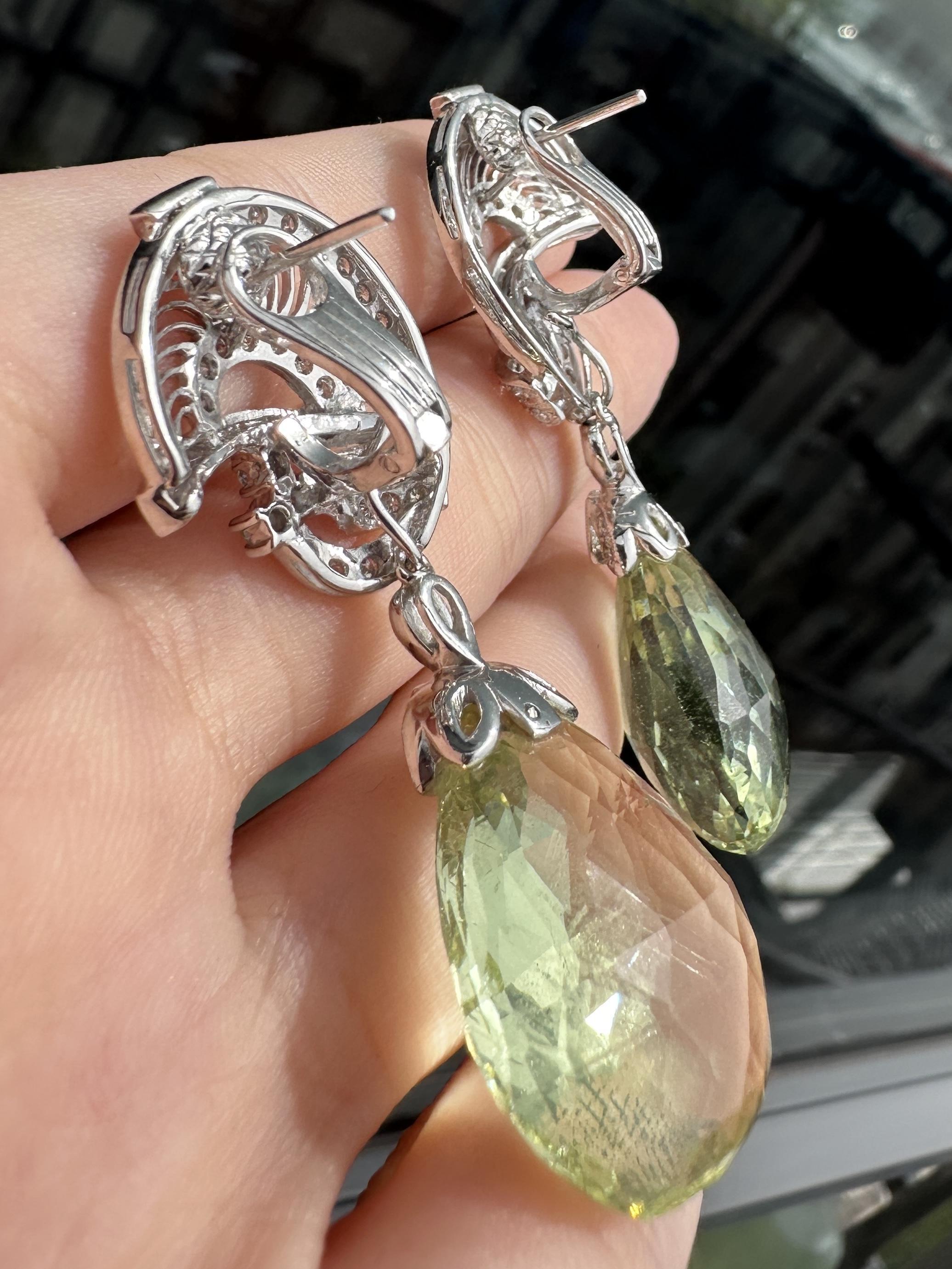 Boucles d'oreilles jour et nuit en diamant et vert d'eau et de béryl 18k en vente 4