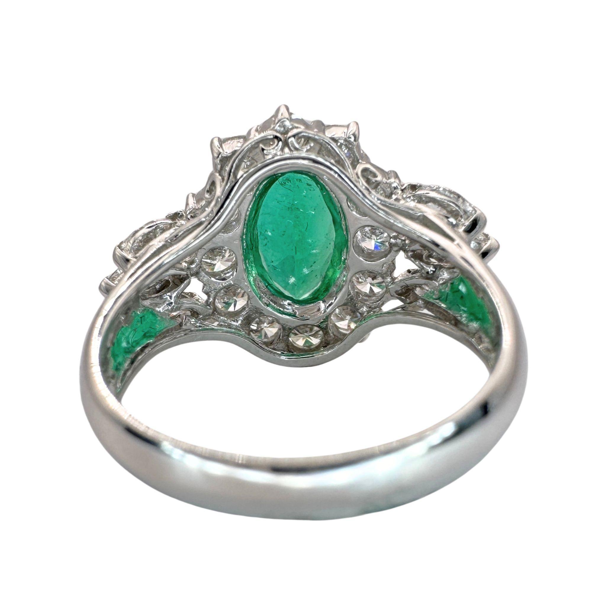 18k Diamond and Marquise Cut Emerald Ring For Sale 2