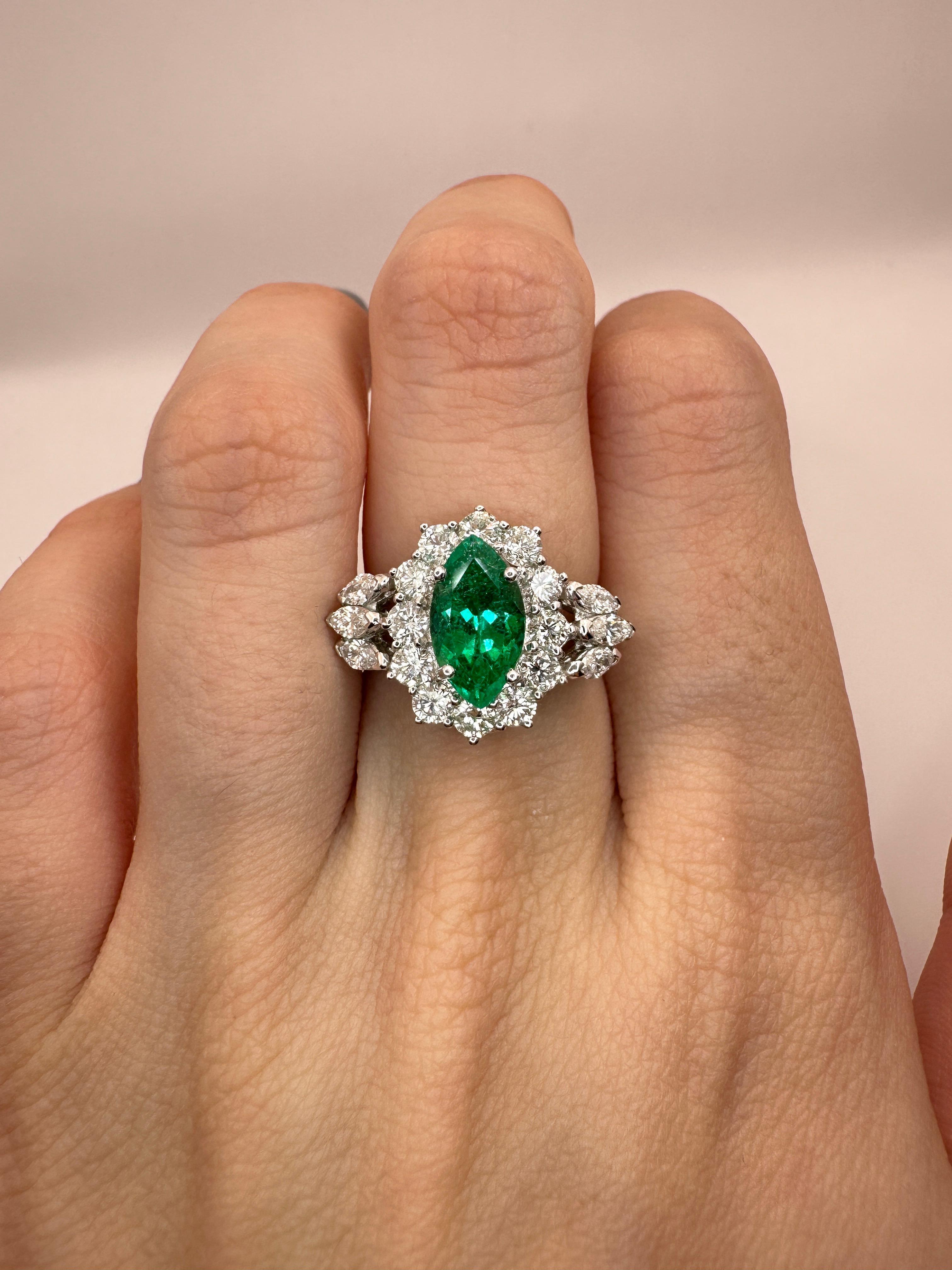 18k Diamond and Marquise Cut Emerald Ring For Sale 4