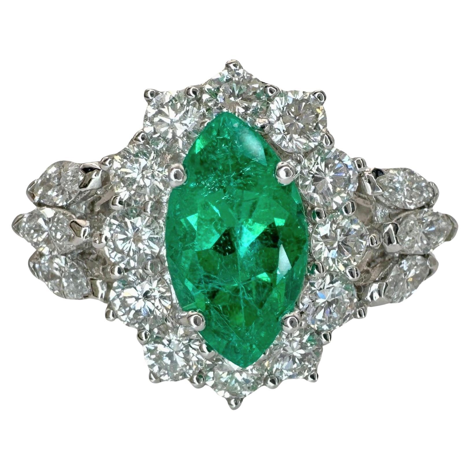 18k Diamond and Marquise Cut Emerald Ring For Sale