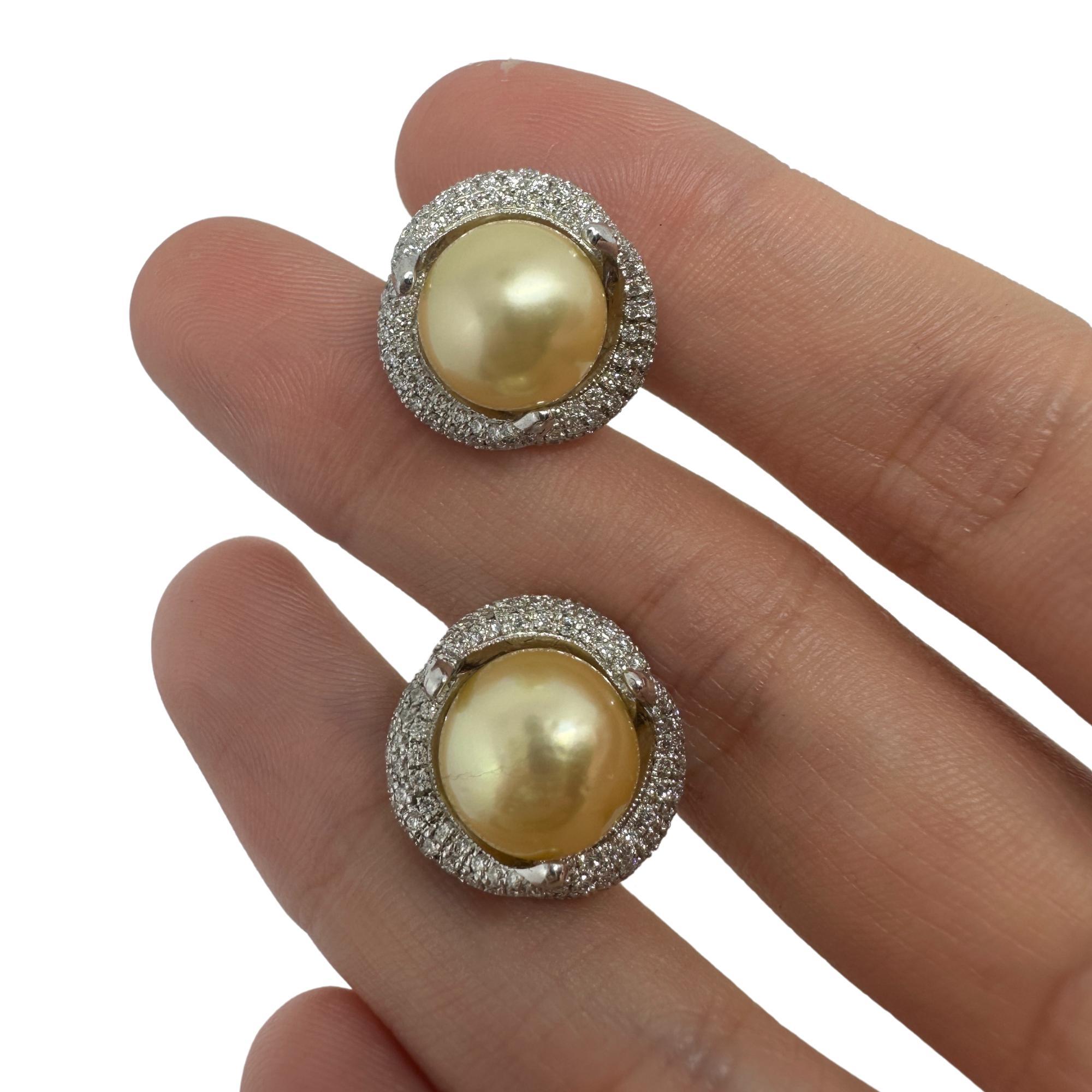 Orecchini con diamanti e perle 18k in vendita 2