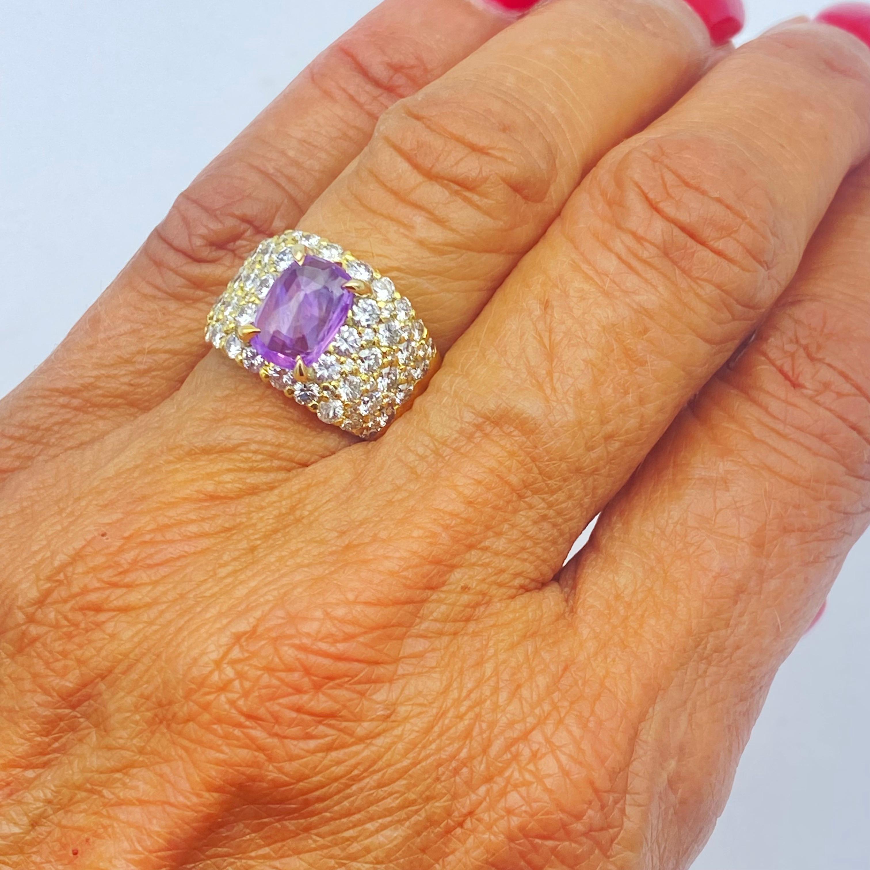 18 Karat Diamant und rosa Saphir Ring mit 4,97 Karat VS Qualität (Antiker Kissenschliff) im Angebot