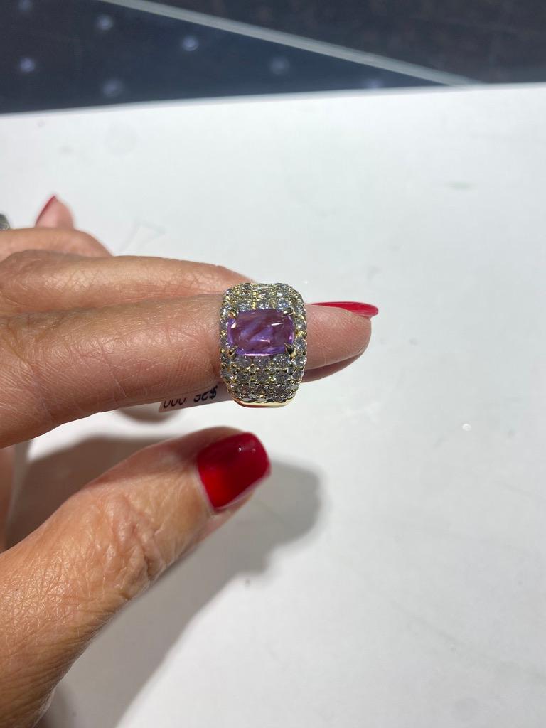 Anello con diamanti e zaffiri rosa 18k 4,97 CTW Qualità VS in vendita 2