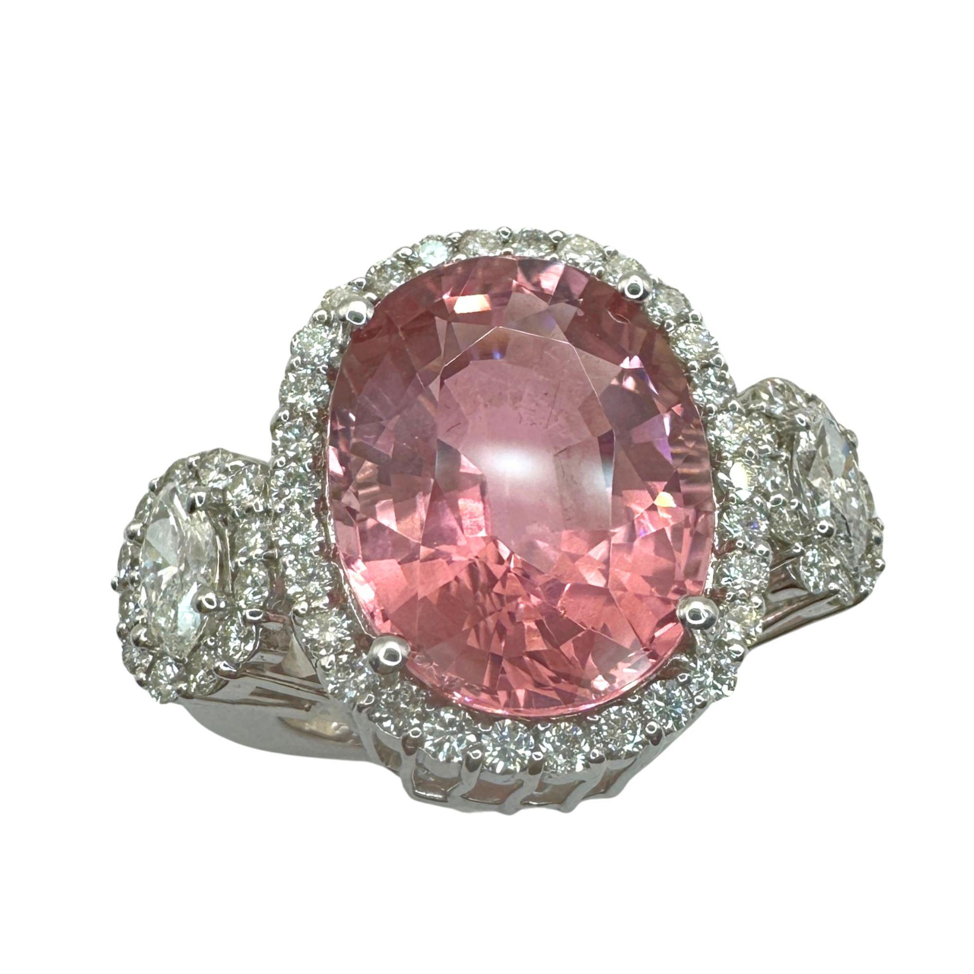 Round Cut 18k  Diamond and Pink Stone Center Ring For Sale