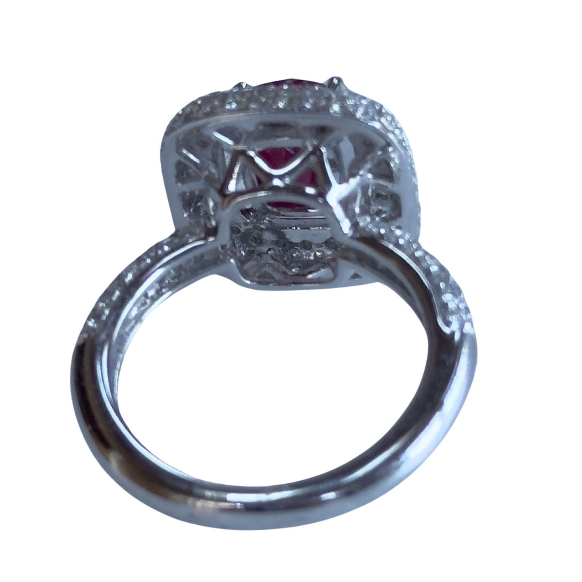 Round Cut 18k Diamond and Ruby Ring