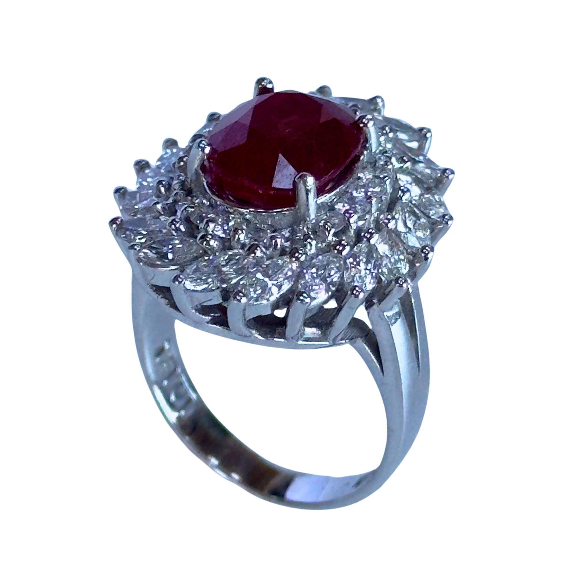 Marquise Cut 18k Diamond and Ruby Ring For Sale