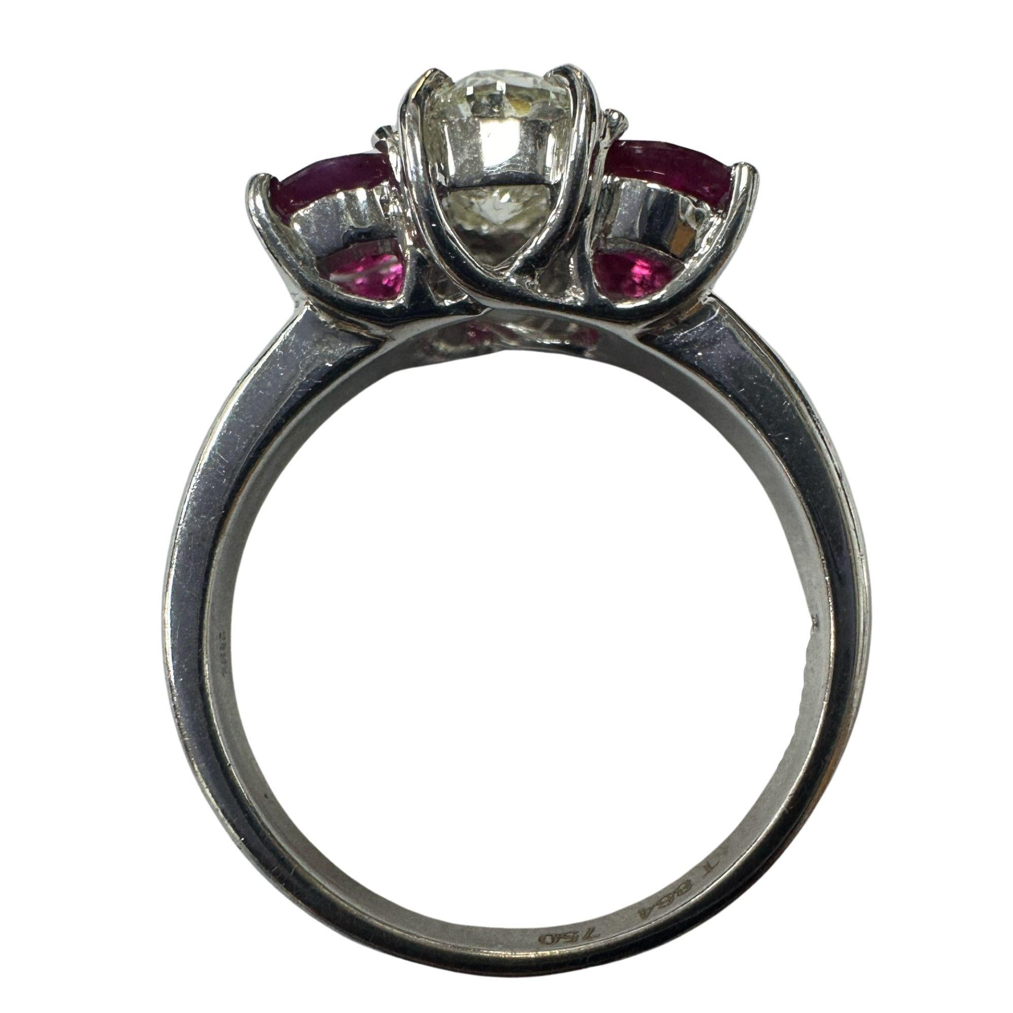 Ring aus 18 Karat Diamant und Rubin im Zustand „Gut“ im Angebot in New York, NY
