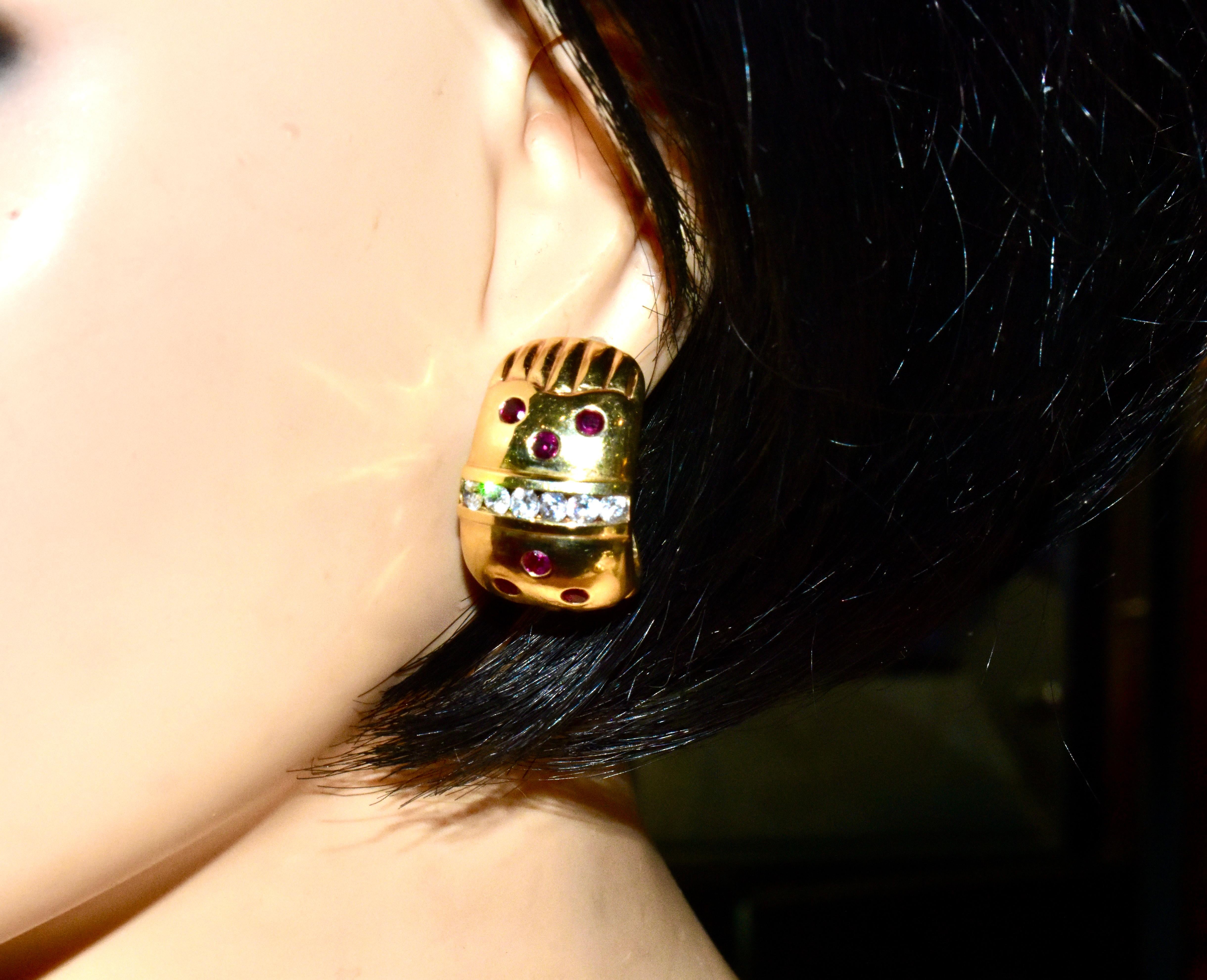 18 Karat Ohrringe mit Diamanten und Rubinen im Vintage-Stil im Angebot 1