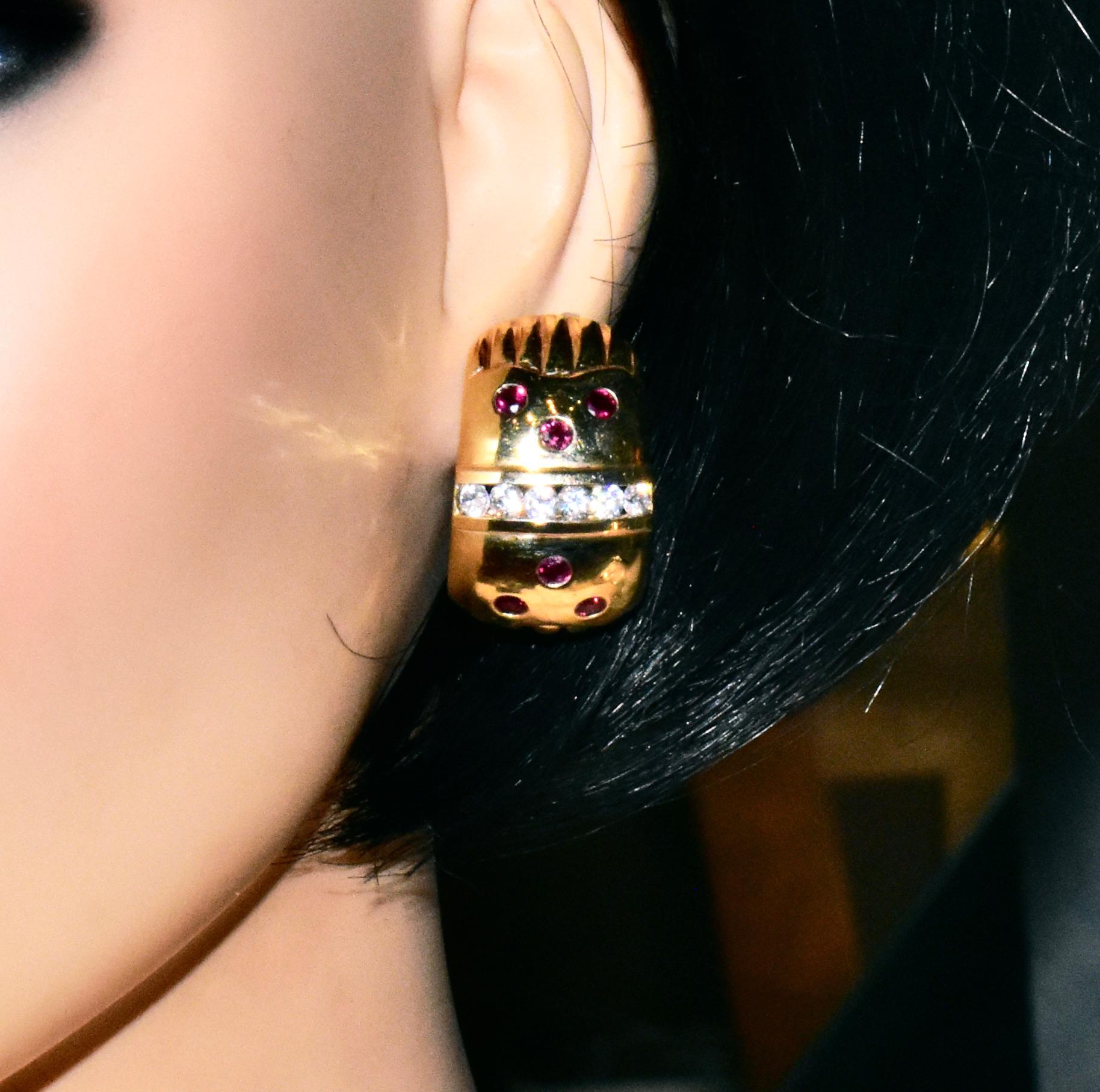 18 Karat Ohrringe mit Diamanten und Rubinen im Vintage-Stil im Angebot 3