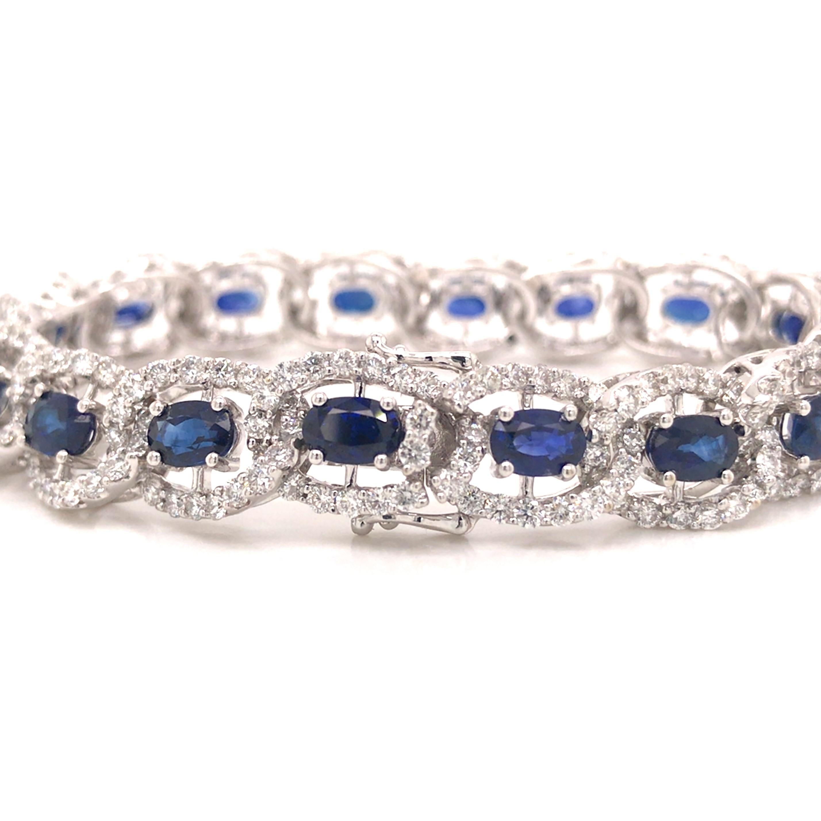 18K Diamond and Sapphire Link Tennis Bracelet White Gold In Excellent Condition For Sale In Boca Raton, FL