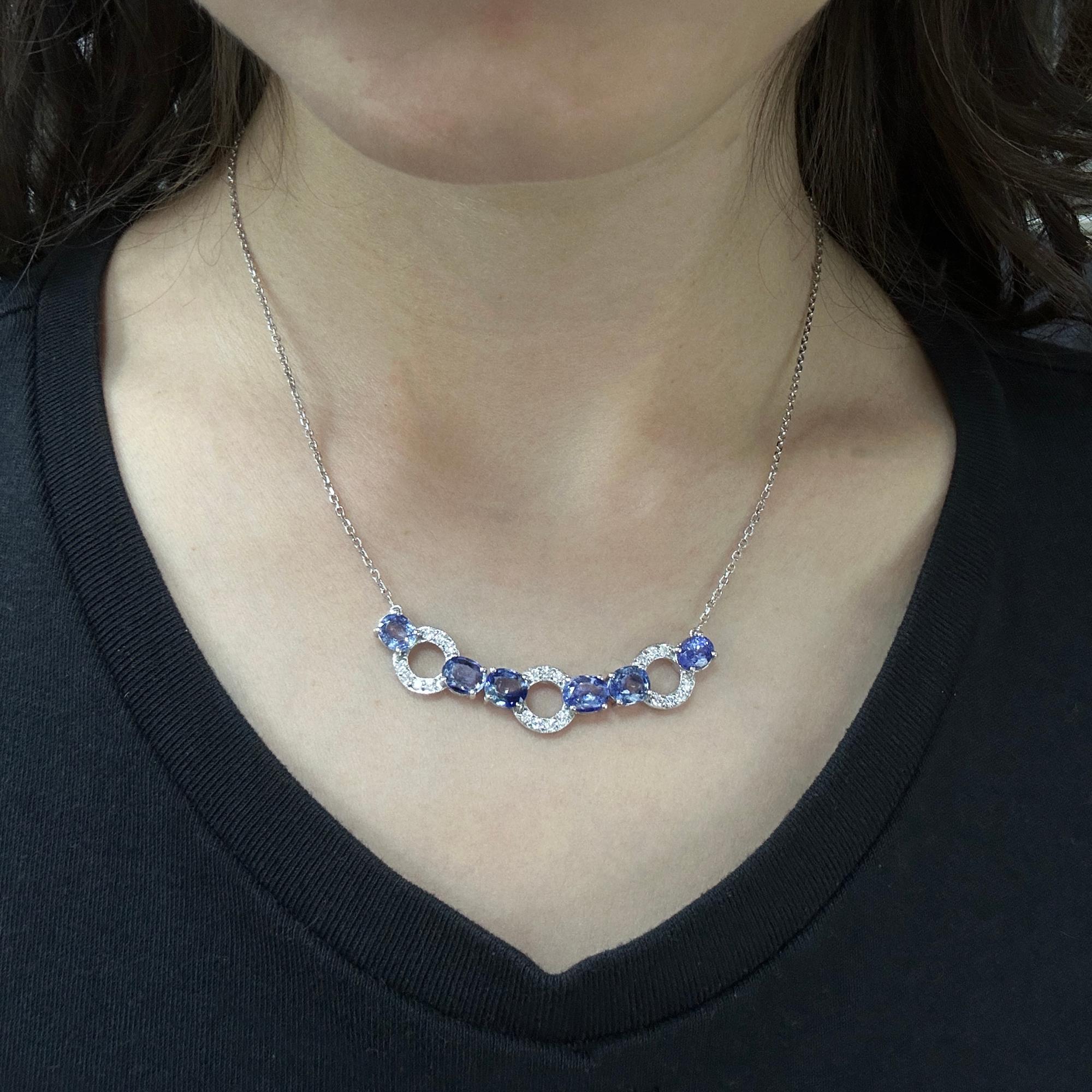 18K Diamond and Sapphire Necklace In Good Condition For Sale In New York, NY