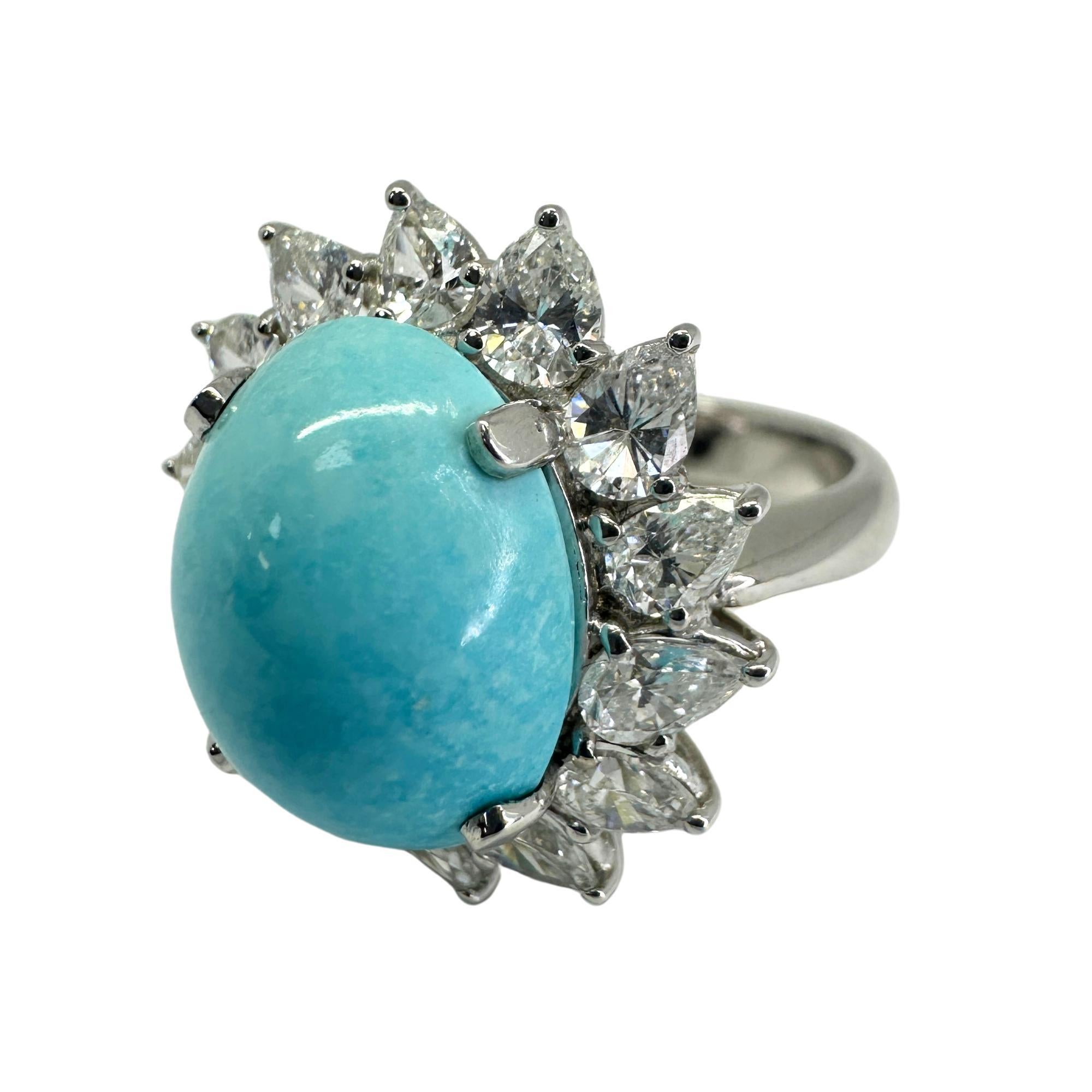 L'anello con diamanti e turchesi a 18 carati è un esempio di eleganza e stile. Realizzato in oro bianco 18 carati, presenta un bellissimo diamante da 2,02 carati e uno splendido turchese da 8,35 carati. Con una misura di 6,75 e un peso di 8,5