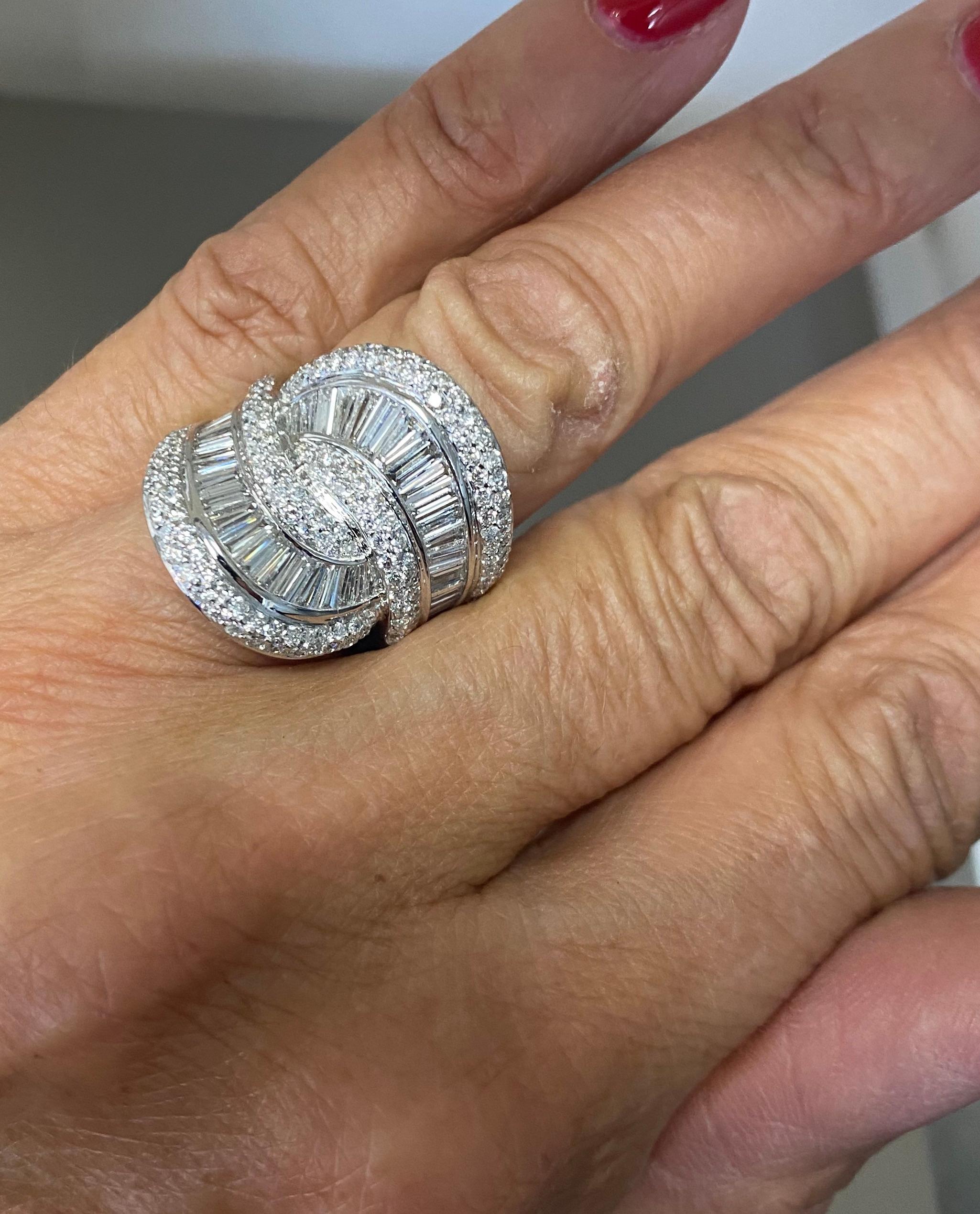 18k Diamond Baguette Diamond Cocktail Ring 3.73 Carats In New Condition In Laguna Hills, CA