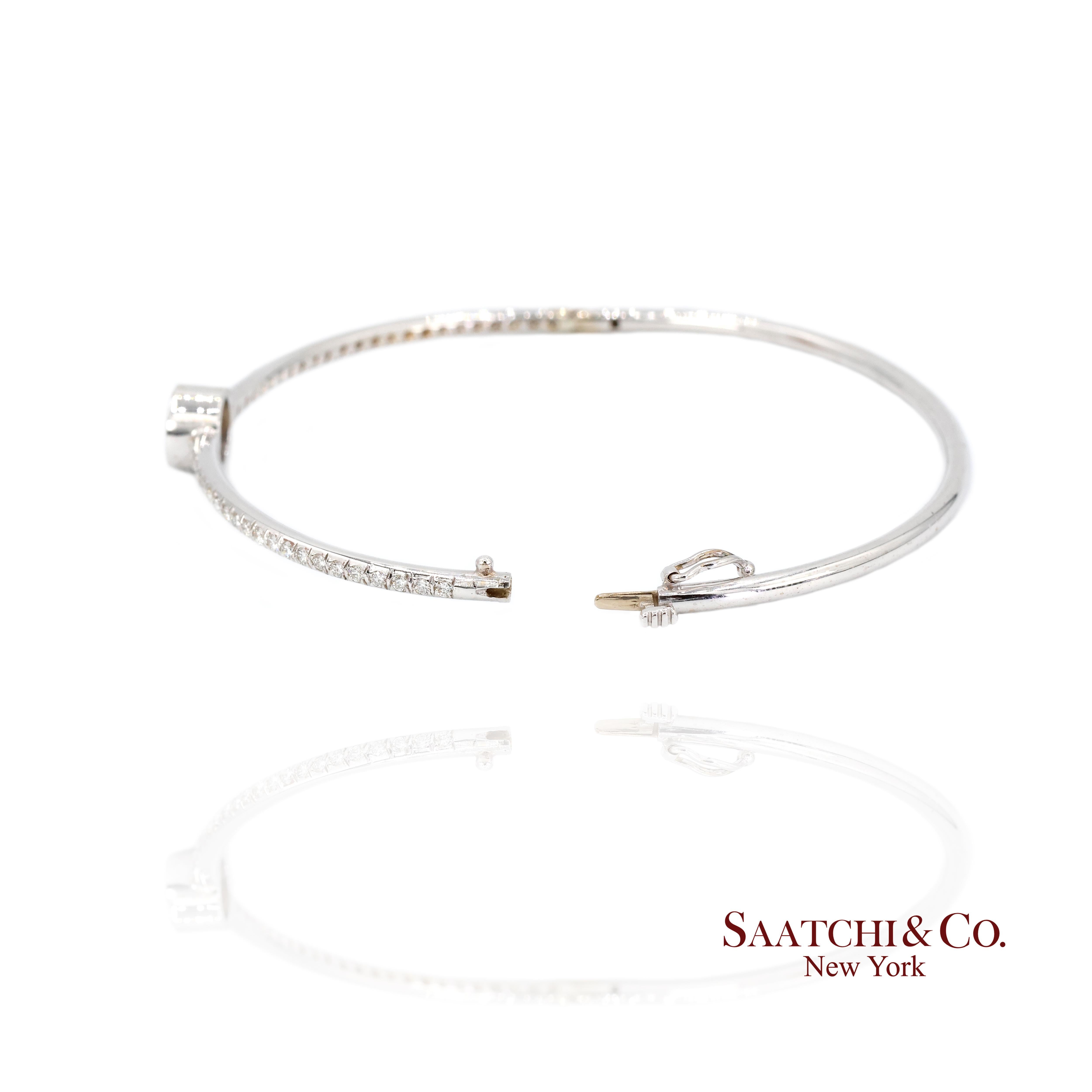Taille ronde Bracelet en or blanc 18k avec diamant Womens VS Pave Modern Fine Jewelry en vente