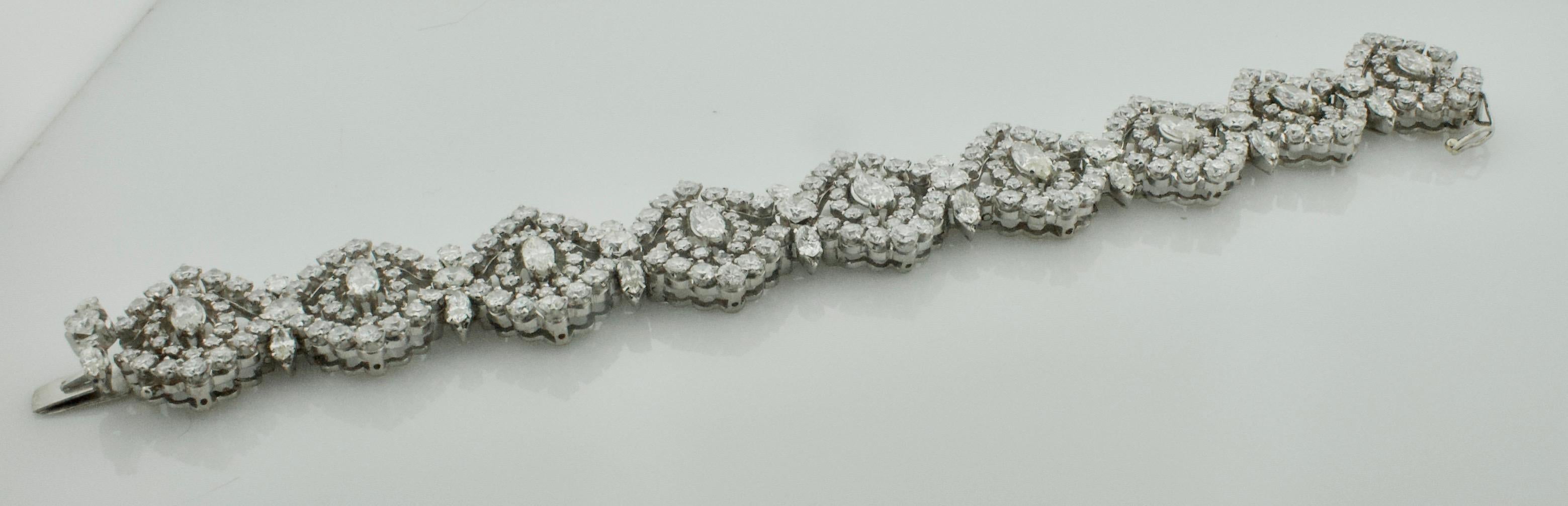 18 Karat Diamond Bracelet circa 1940s 18.60 Carat In Good Condition In Wailea, HI