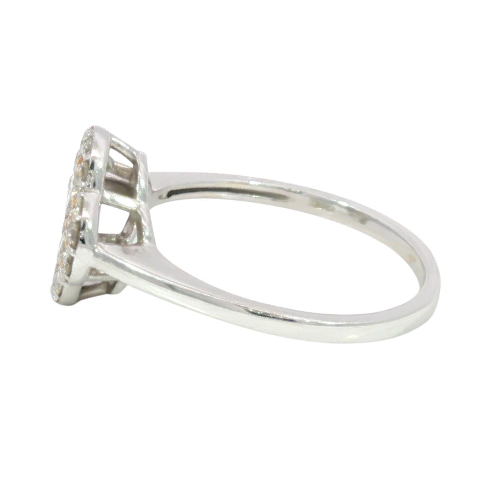 Bague trèfle en or blanc 18 carats Taille 7 ~0.5ctw Diamants Excellent état - En vente à Fairfield, CT