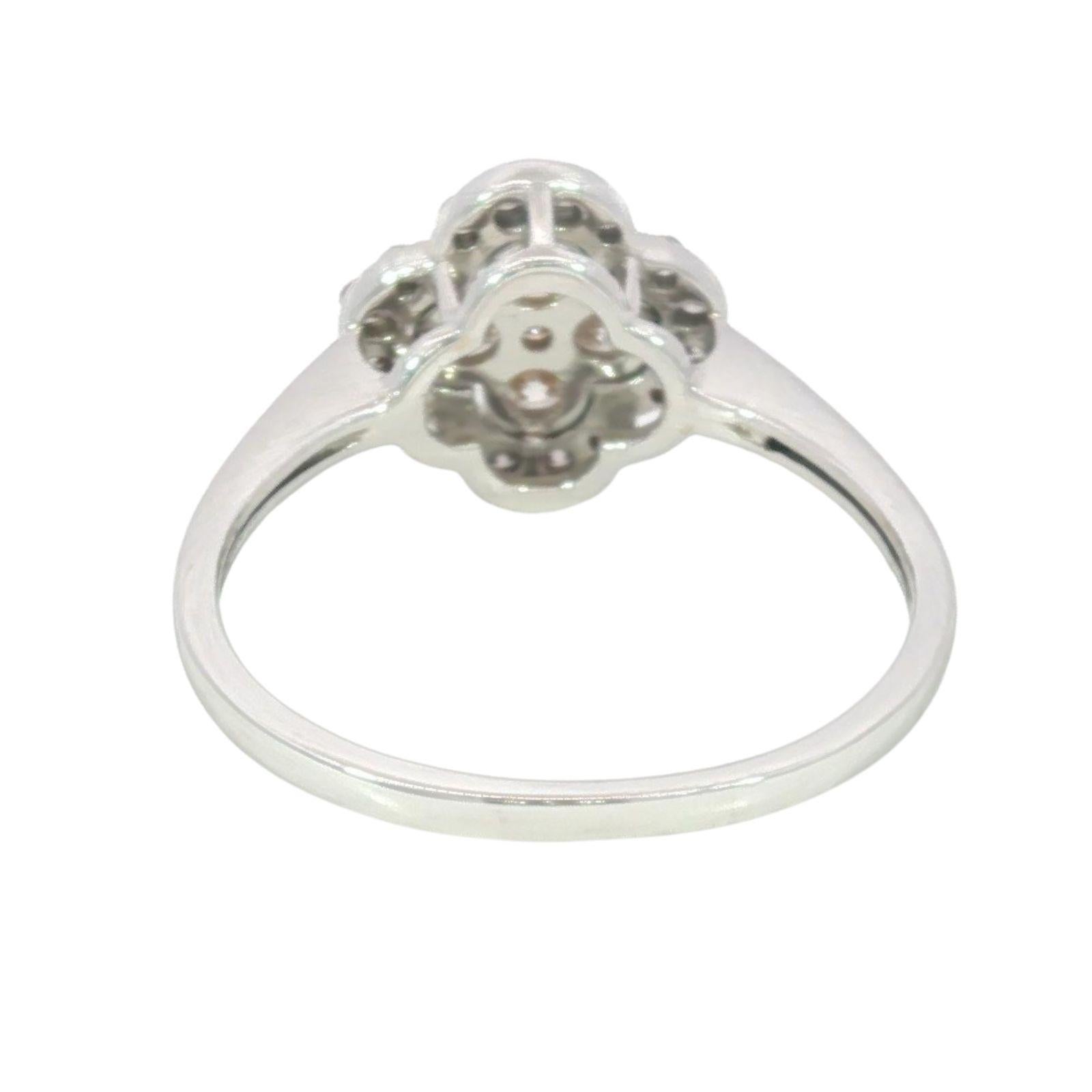Bague trèfle en or blanc 18 carats Taille 7 ~0.5ctw Diamants en vente 1