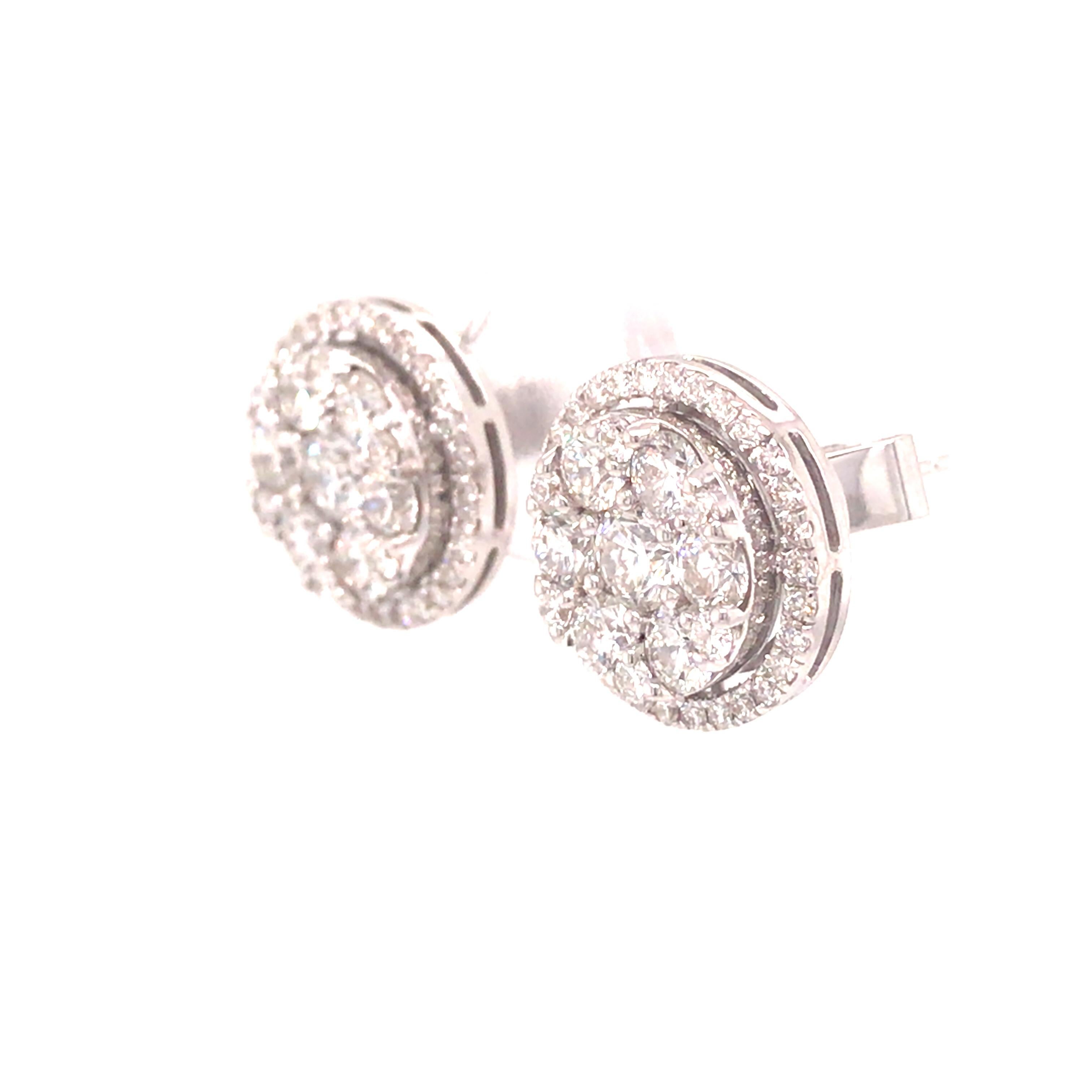 18K Diamond Cluster Earrings White Gold In New Condition In Boca Raton, FL