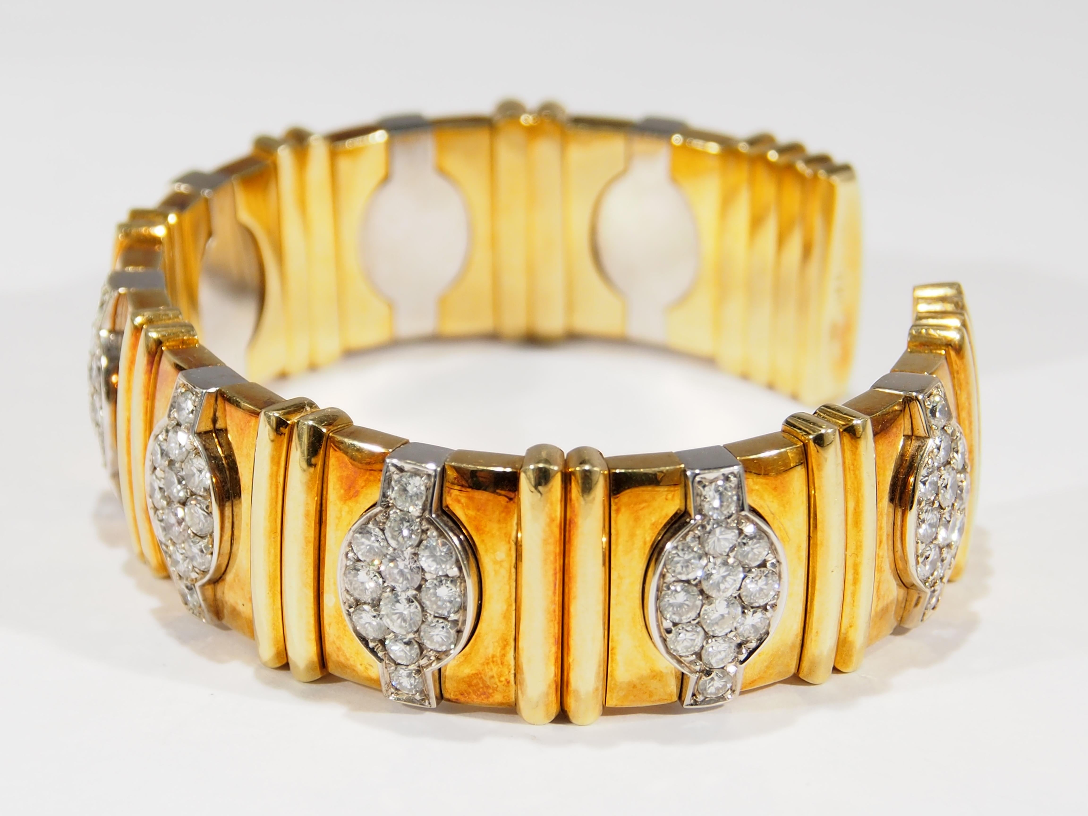18 Karat Diamond Cuff Bracelet Flexible Yellow White Gold 6.40 Carat In Good Condition For Sale In Boca Raton, FL
