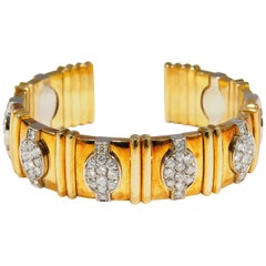 18 Karat Diamond Cuff Bracelet Flexible Yellow White Gold 6.40 Carat