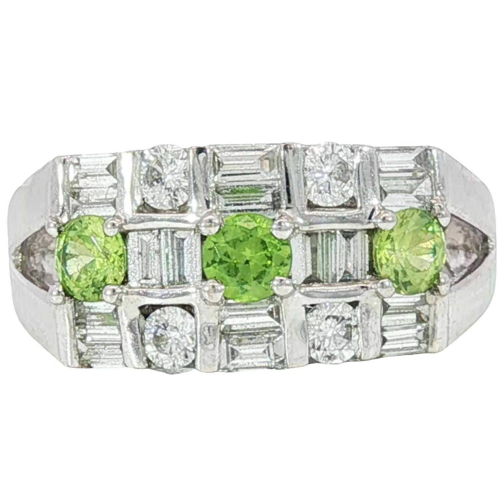 Bague en or blanc 18K diamant grenat démantoïde Estate ~1.1ctw en vente 5