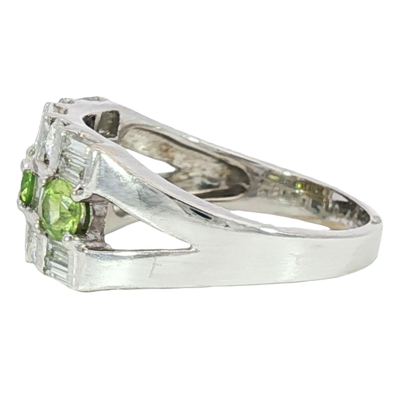 Bague en or blanc 18K diamant grenat démantoïde Estate ~1.1ctw en vente 1