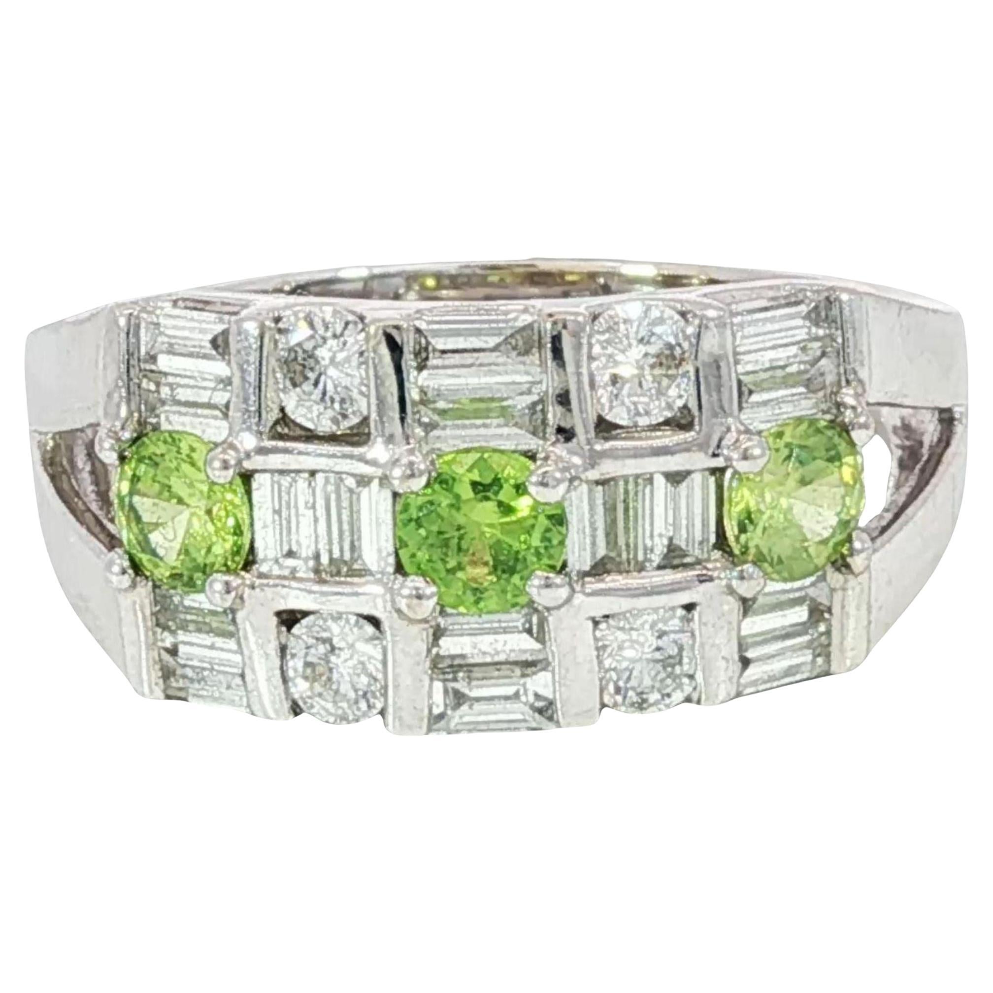 Bague en or blanc 18K diamant grenat démantoïde Estate ~1.1ctw en vente