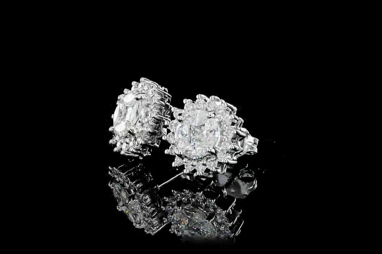18K Diamond Earrings In New Condition For Sale In บางรัก, TH