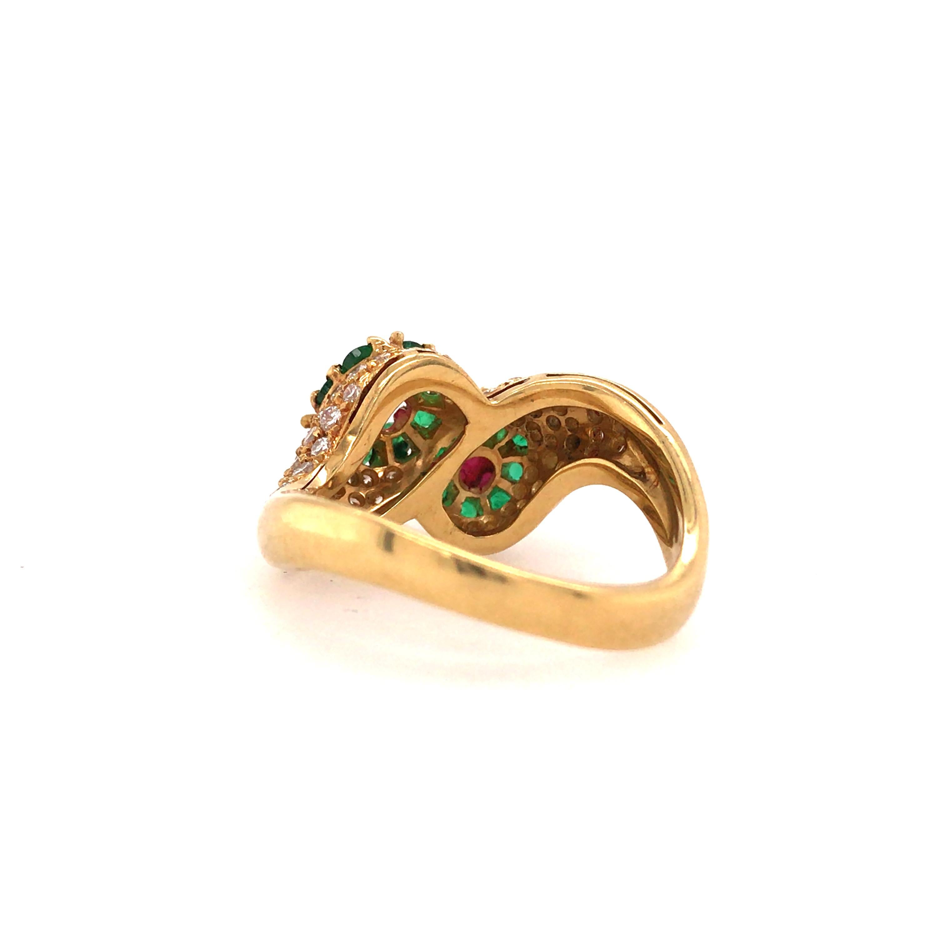 18 Karat Diamond, Emerald and Ruby Ring Yellow Gold In Good Condition In Boca Raton, FL