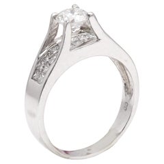 18k Diamond Engagement ring Center Round and side princess cut - Bridge design